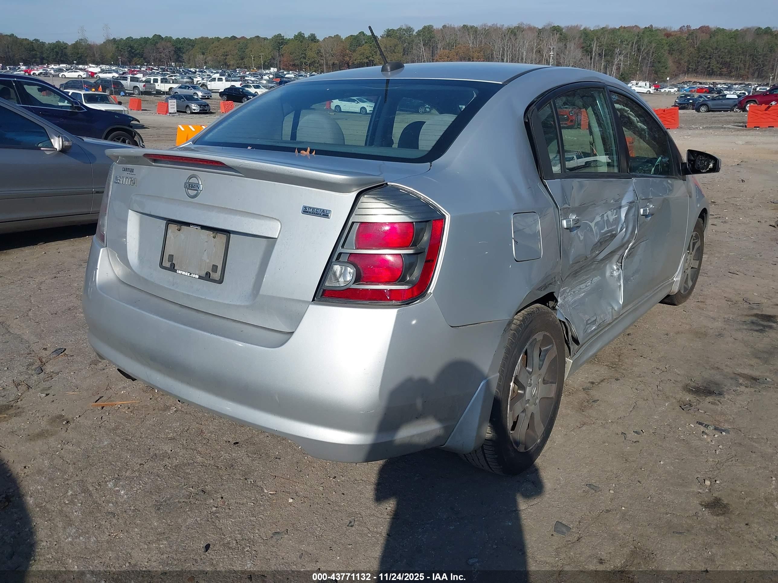 NISSAN SENTRA image 4