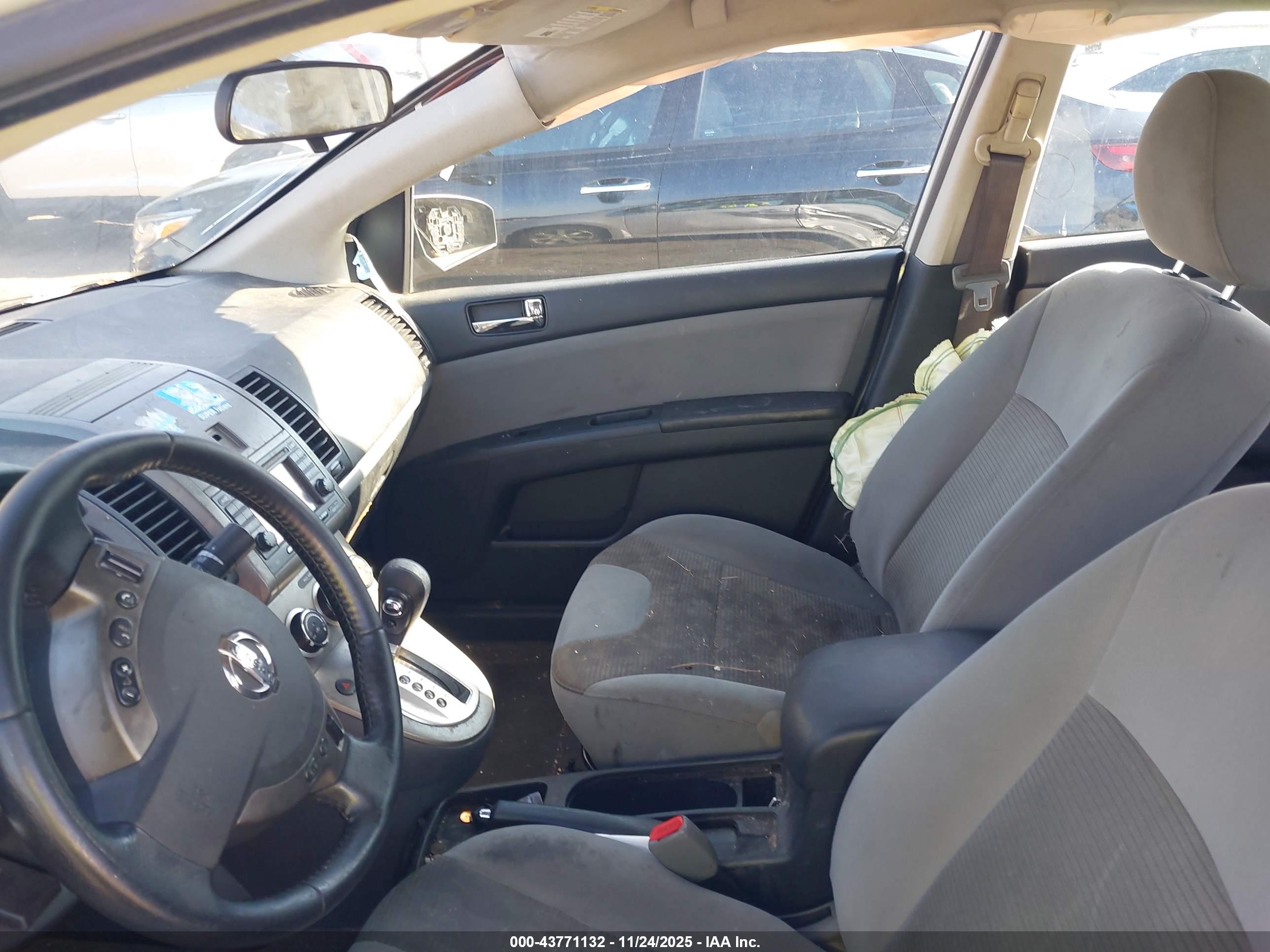 NISSAN SENTRA image 5