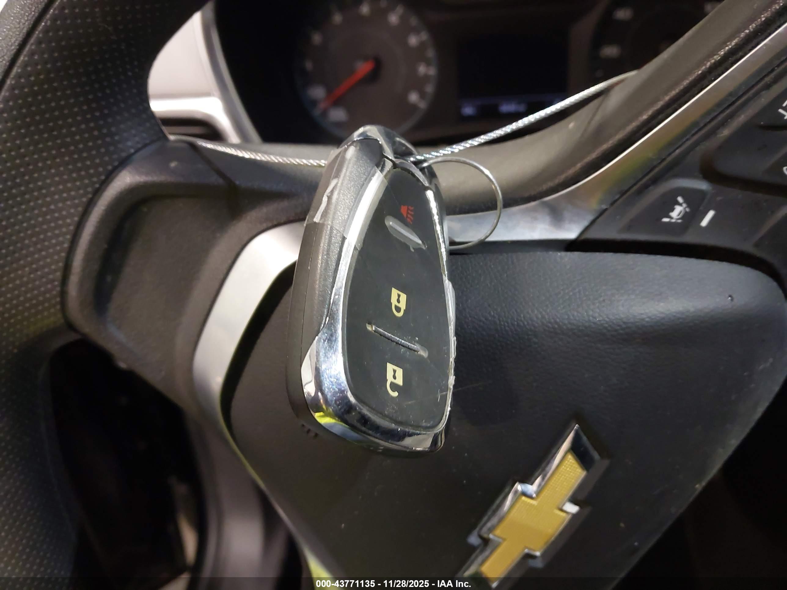 CHEVROLET EQUINOX image 11
