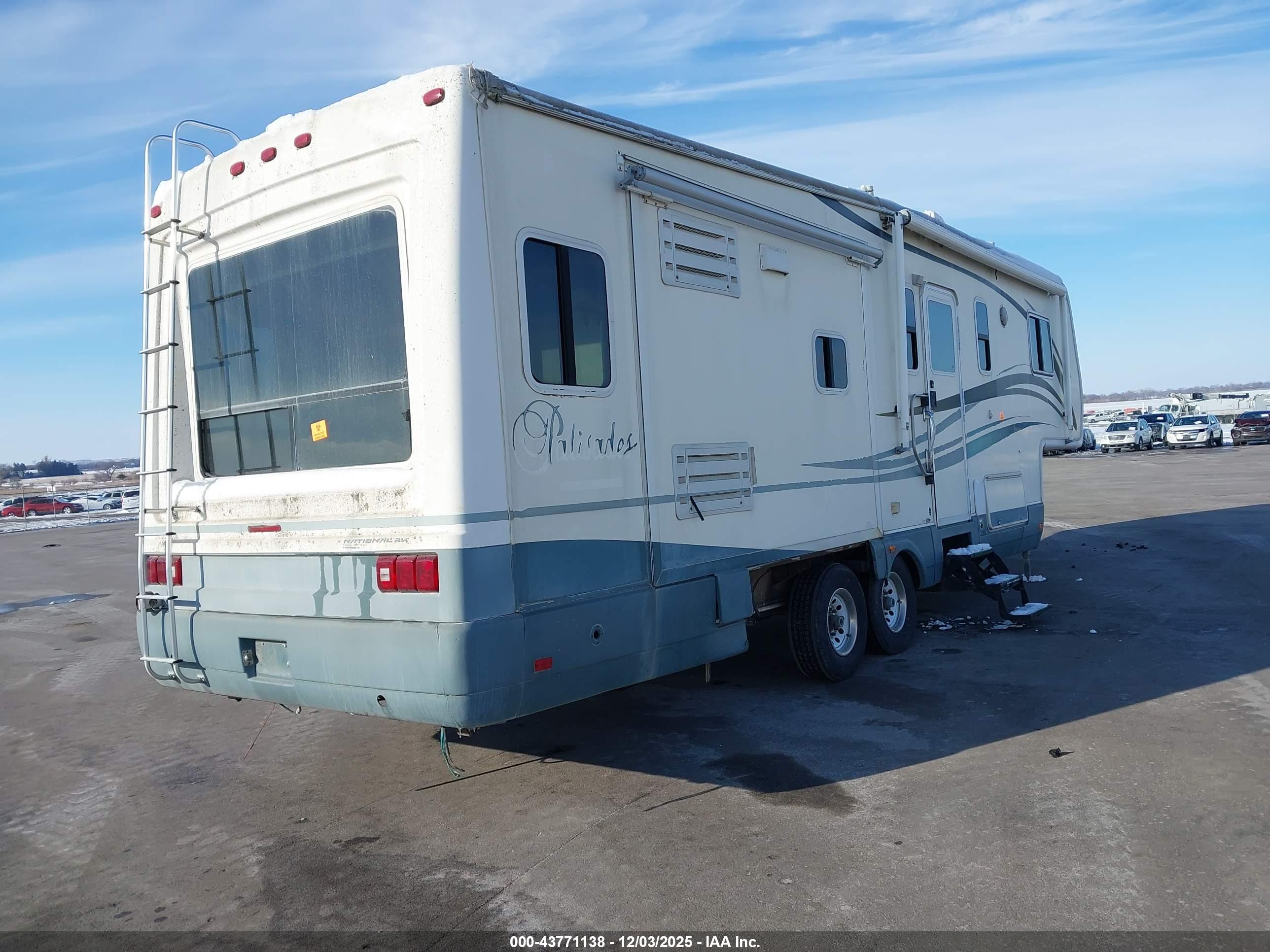 NATIONAL RV image 4
