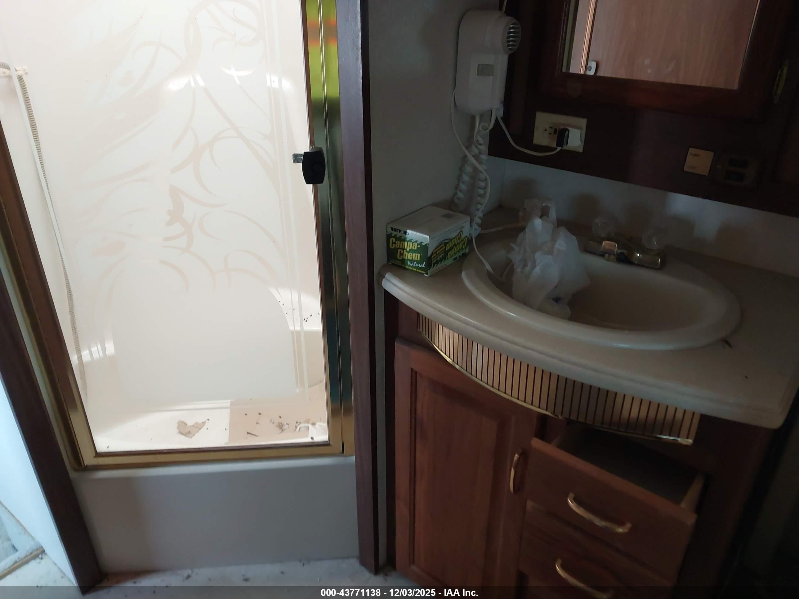 NATIONAL RV image 6