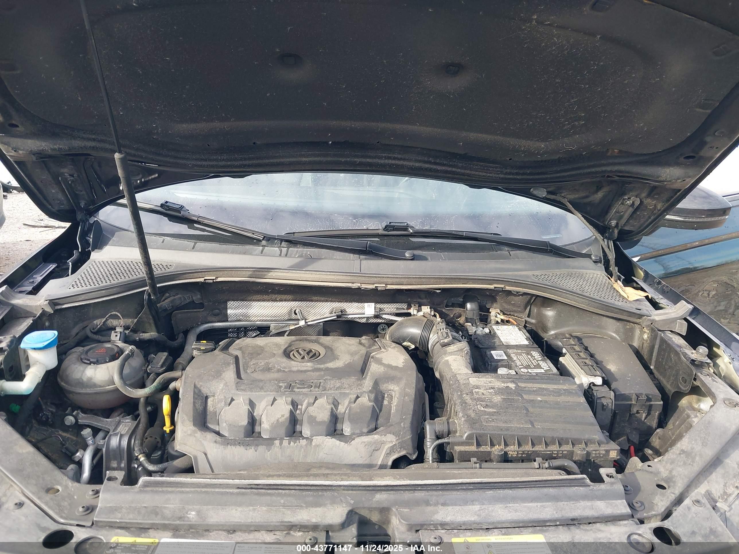 VOLKSWAGEN TIGUAN image 10
