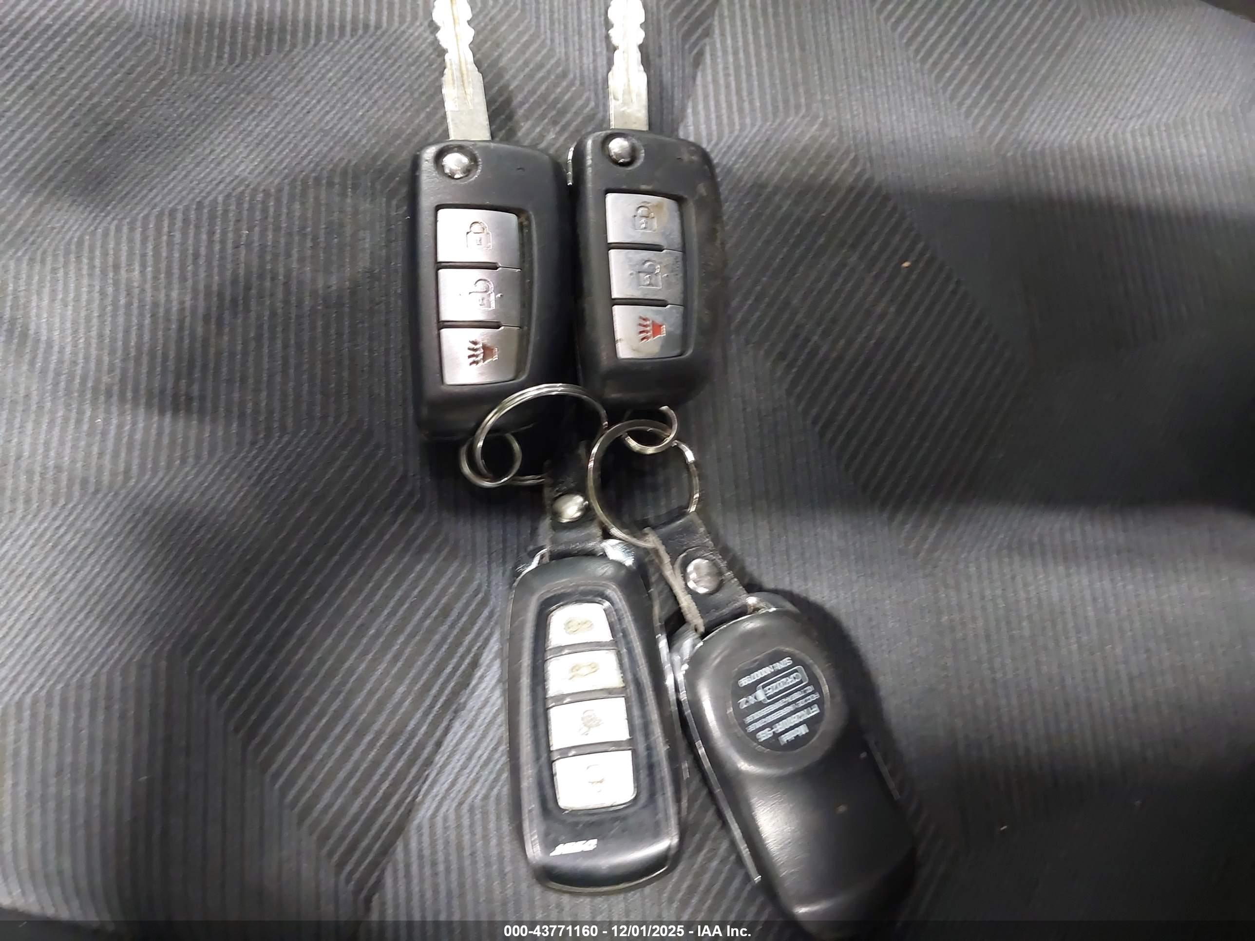 NISSAN ROGUE image 11