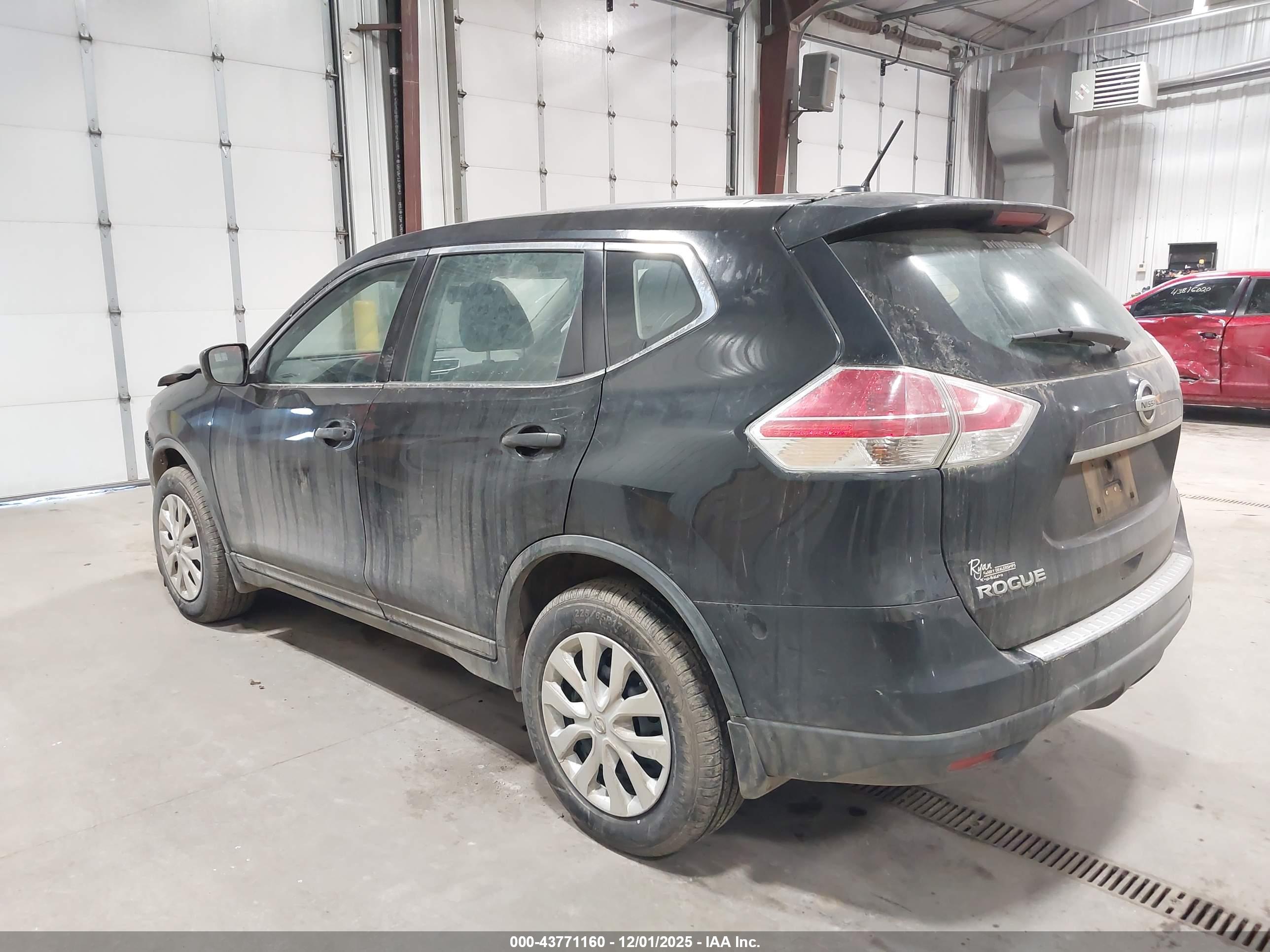 NISSAN ROGUE image 3