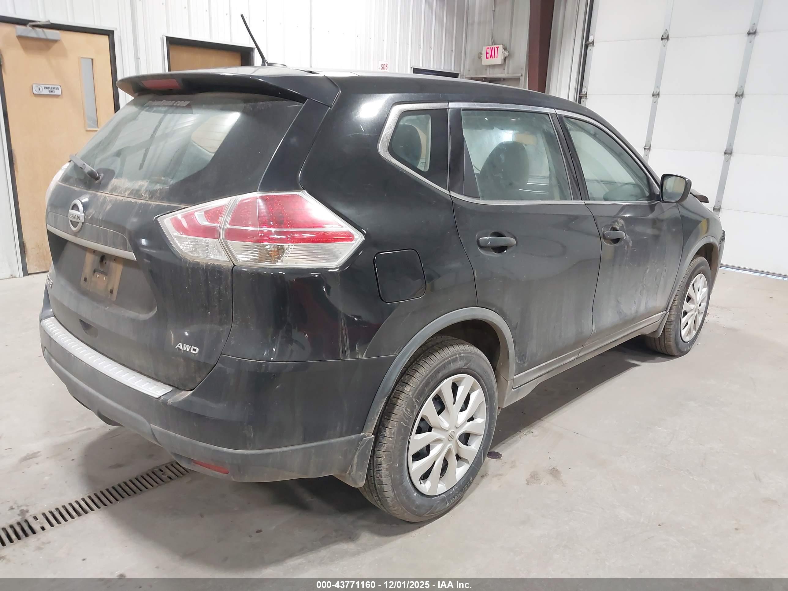NISSAN ROGUE image 4