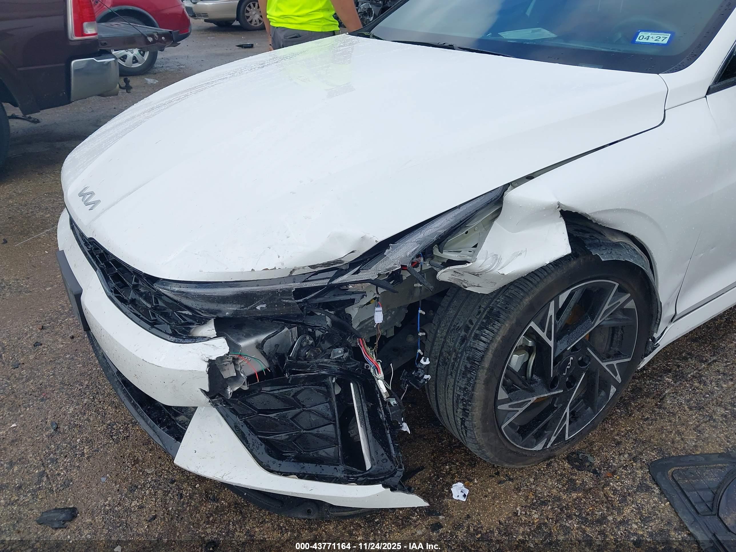 KIA K5 image 6