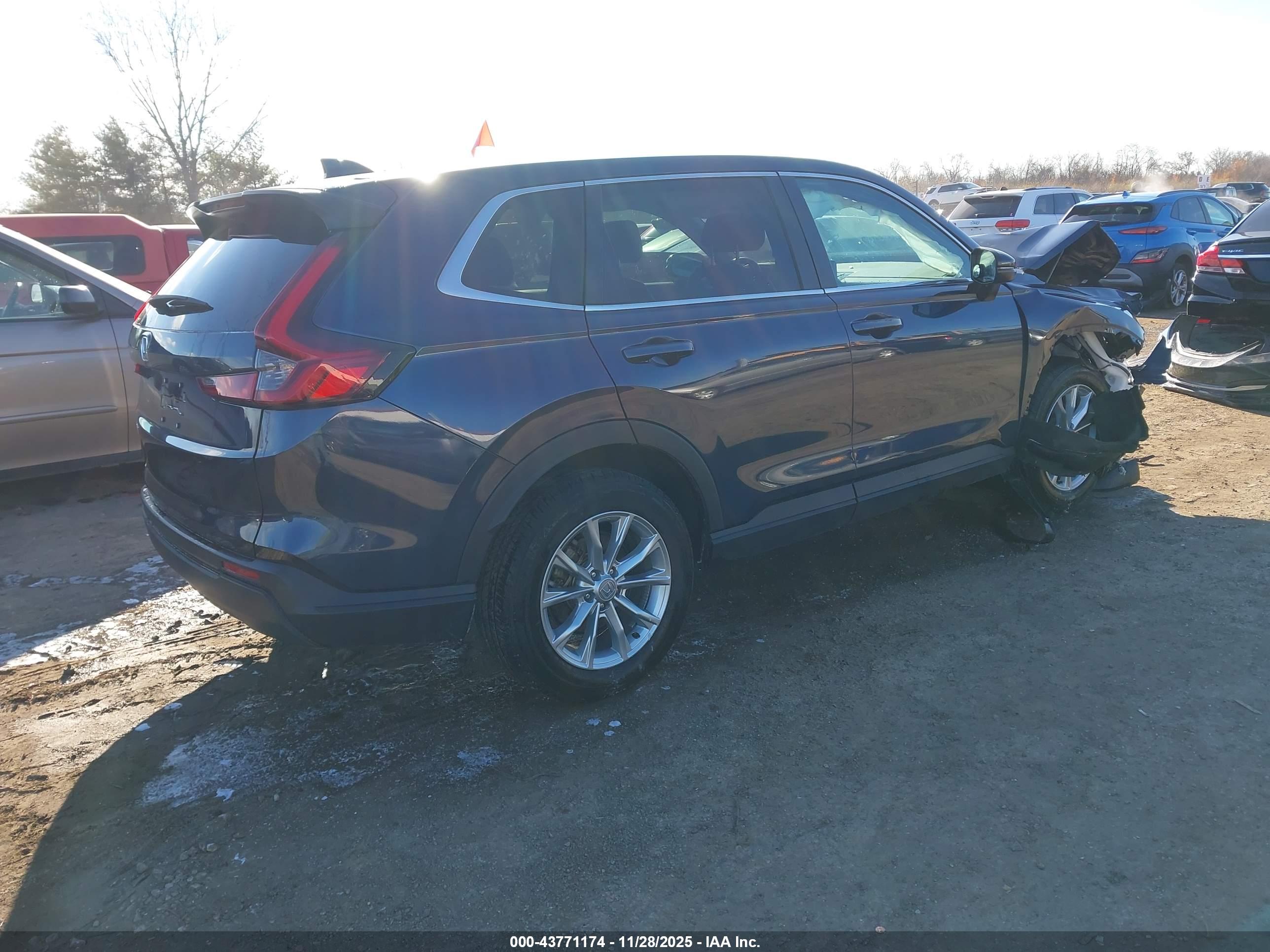 HONDA CR-V image 4