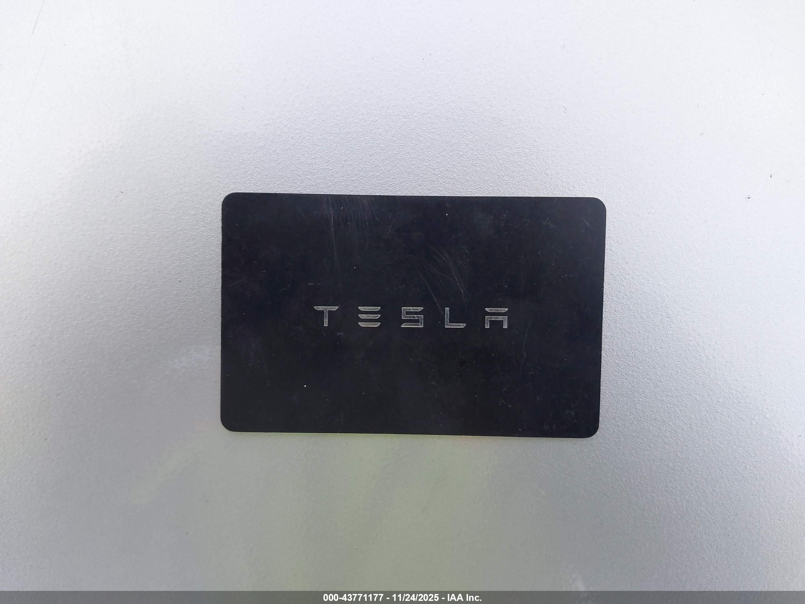 TESLA MODEL image 11