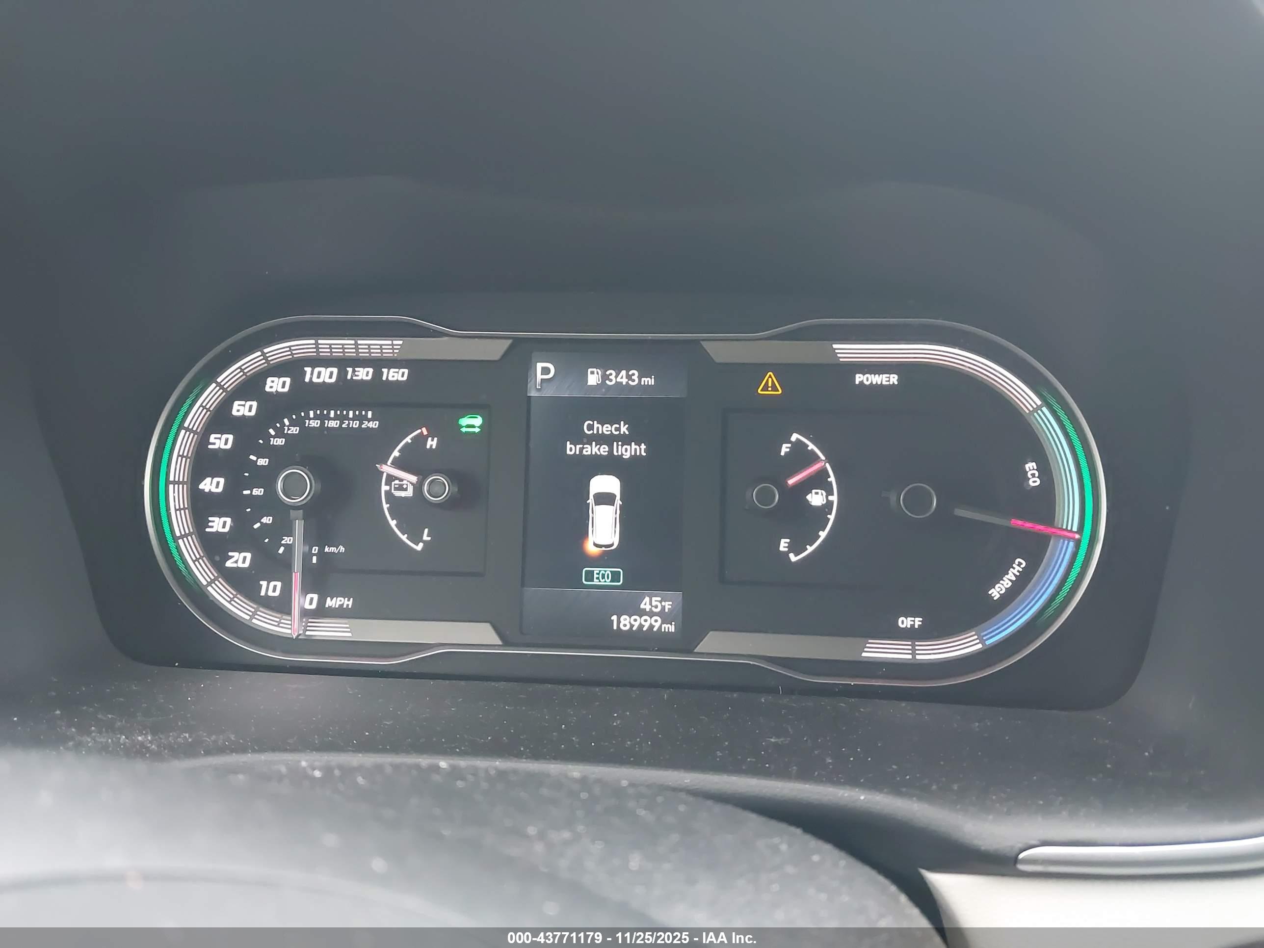HYUNDAI TUCSON image 7