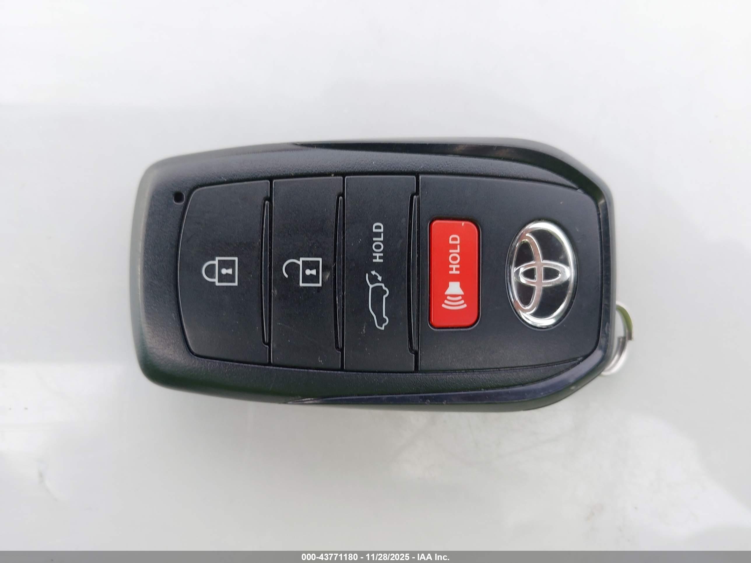 TOYOTA COROLLA image 11