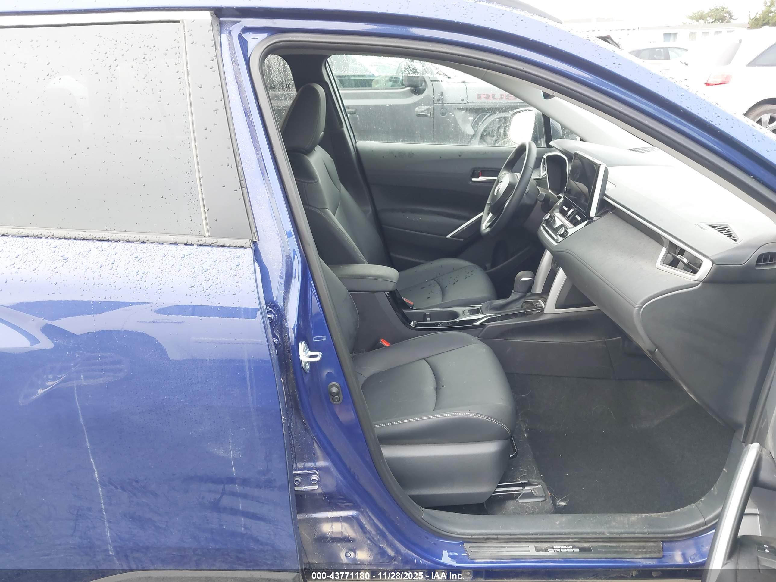 TOYOTA COROLLA image 5