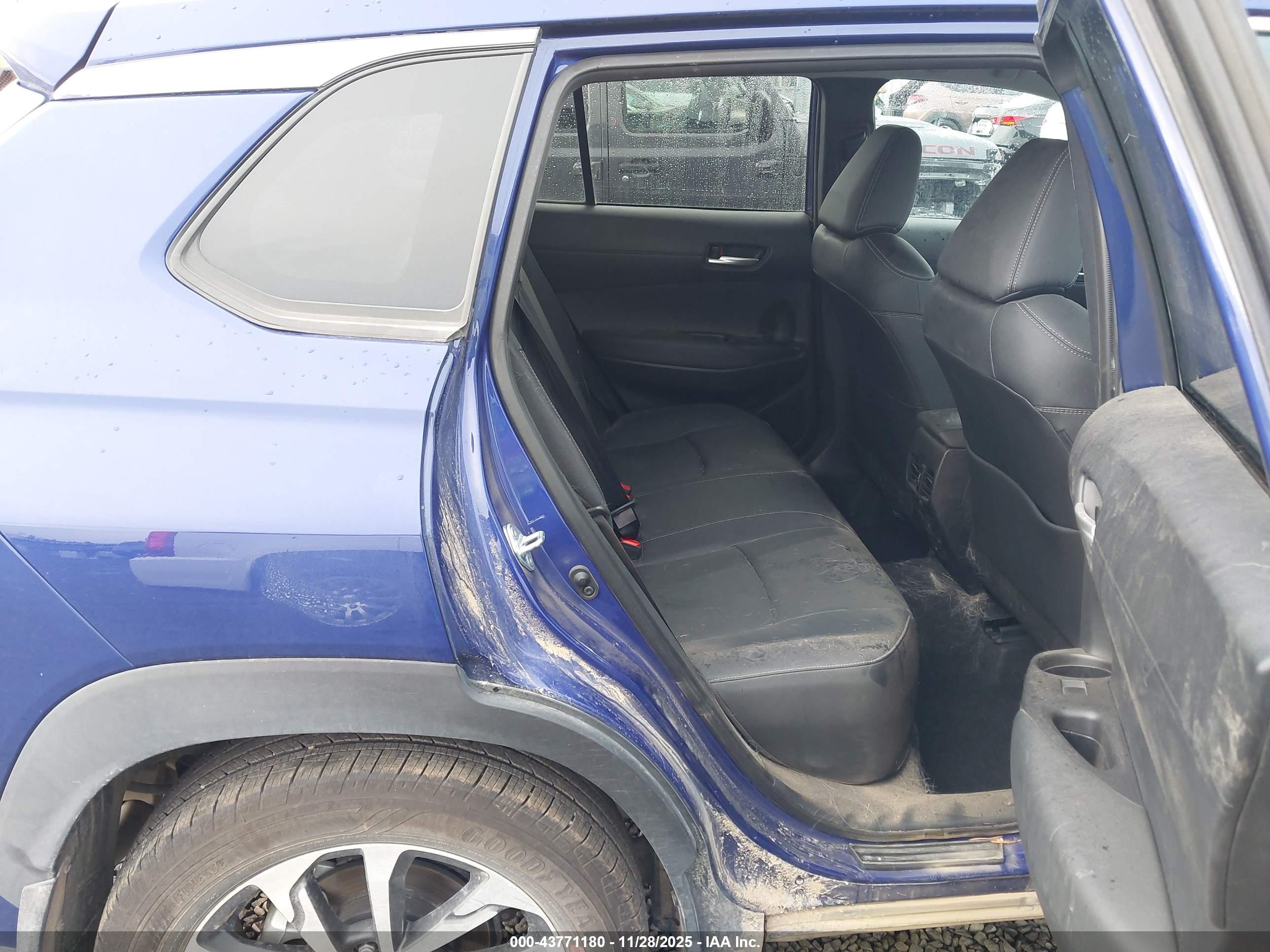 TOYOTA COROLLA image 8