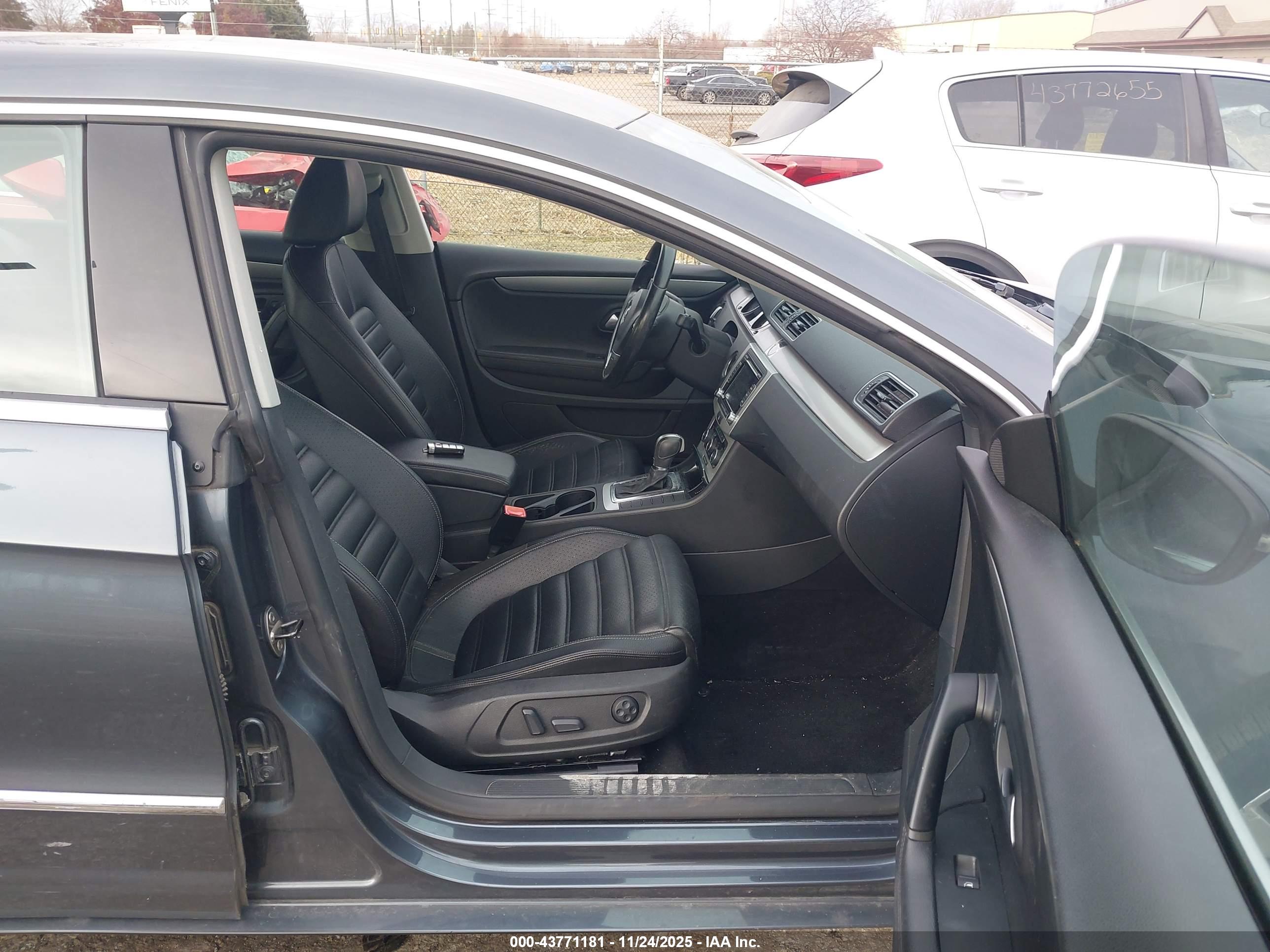 VOLKSWAGEN CC image 5