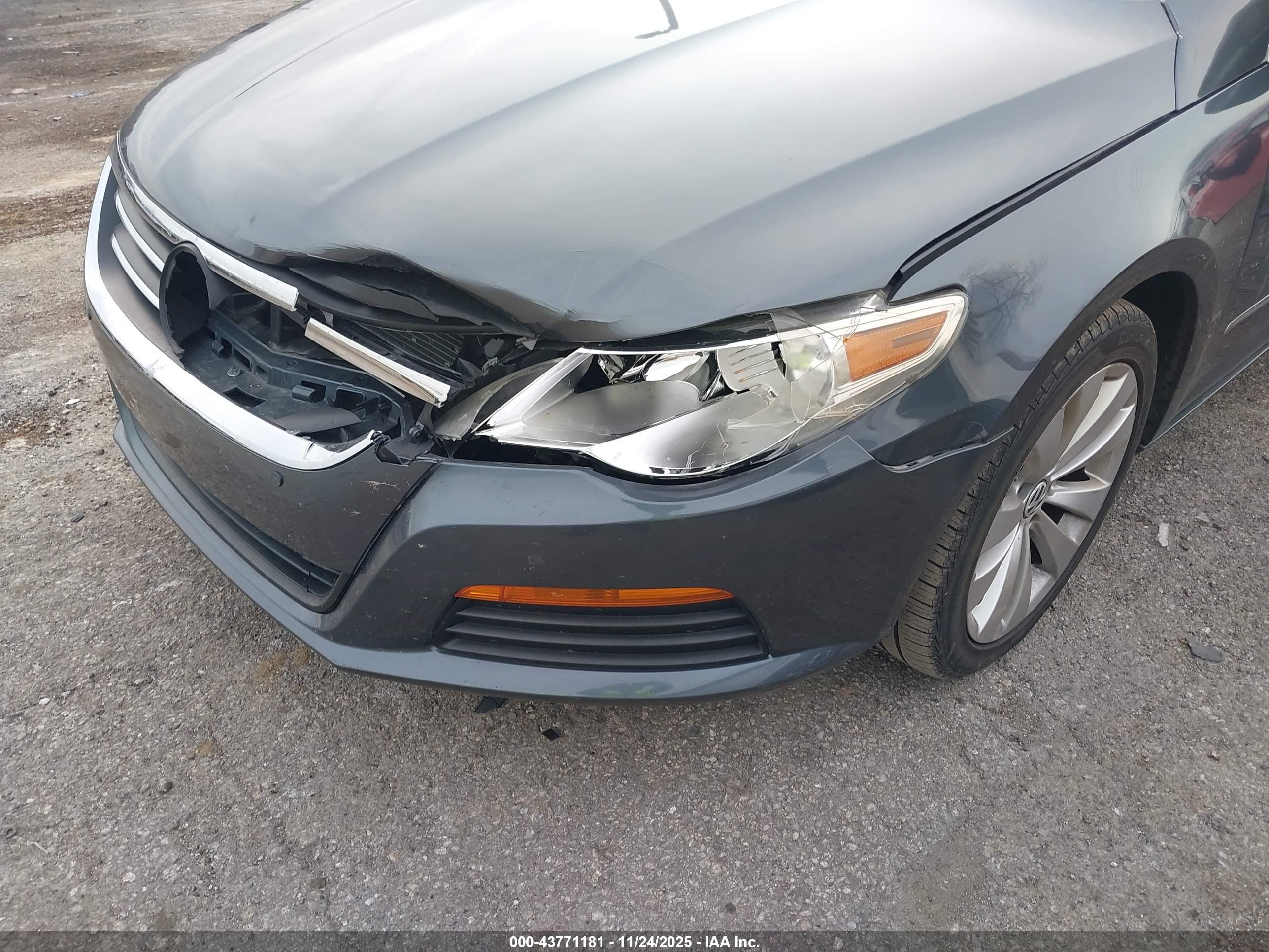 VOLKSWAGEN CC image 6