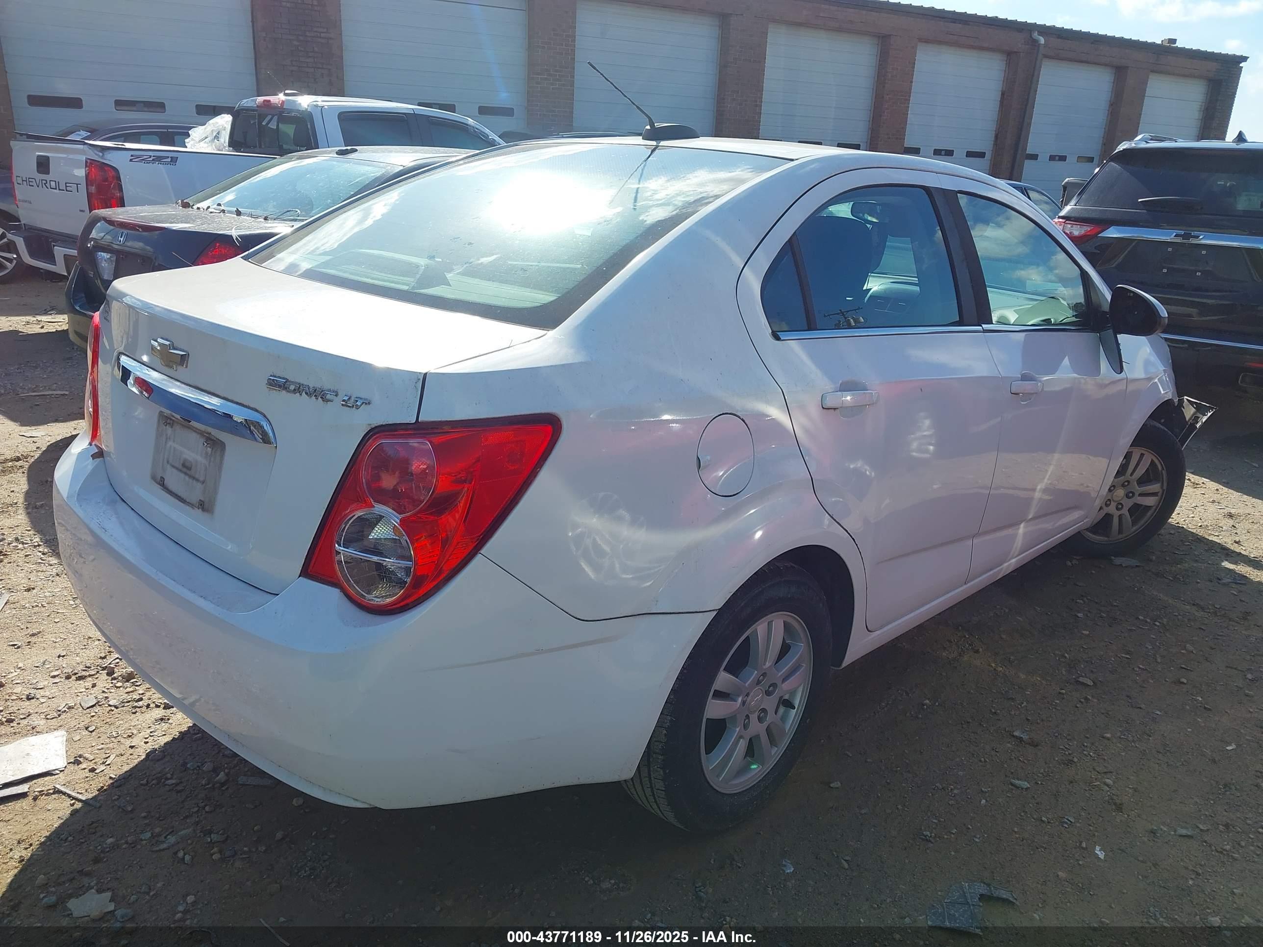 CHEVROLET SONIC image 4