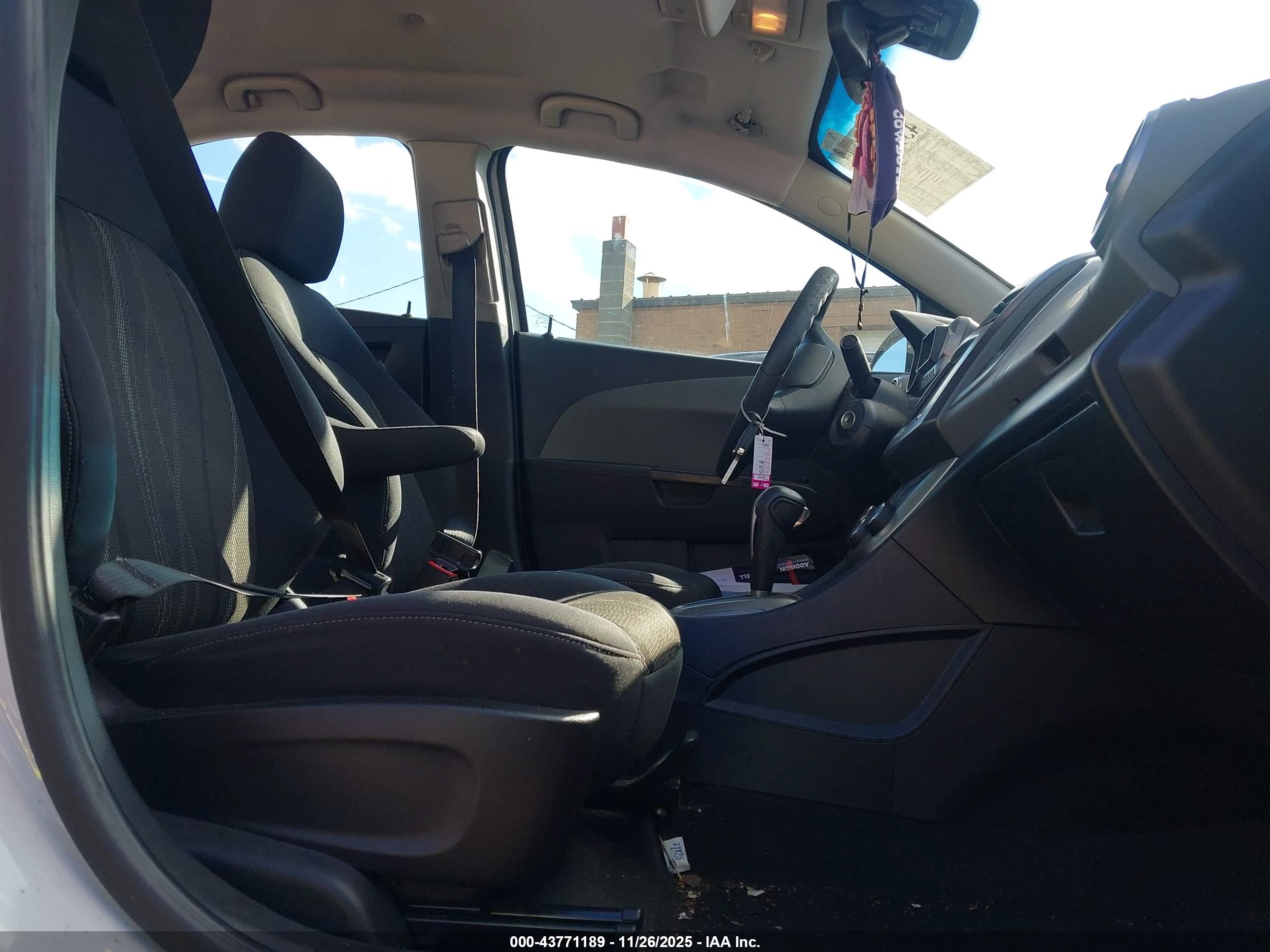 CHEVROLET SONIC image 5