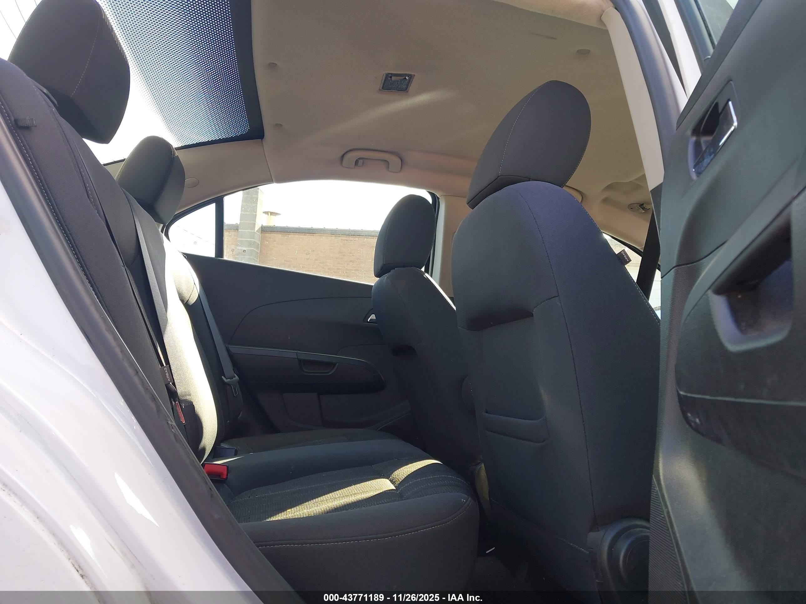 CHEVROLET SONIC image 8
