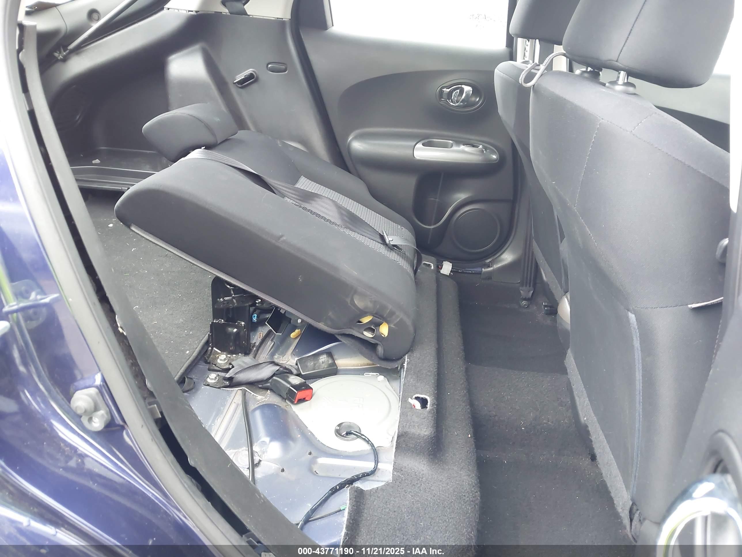 NISSAN JUKE image 8