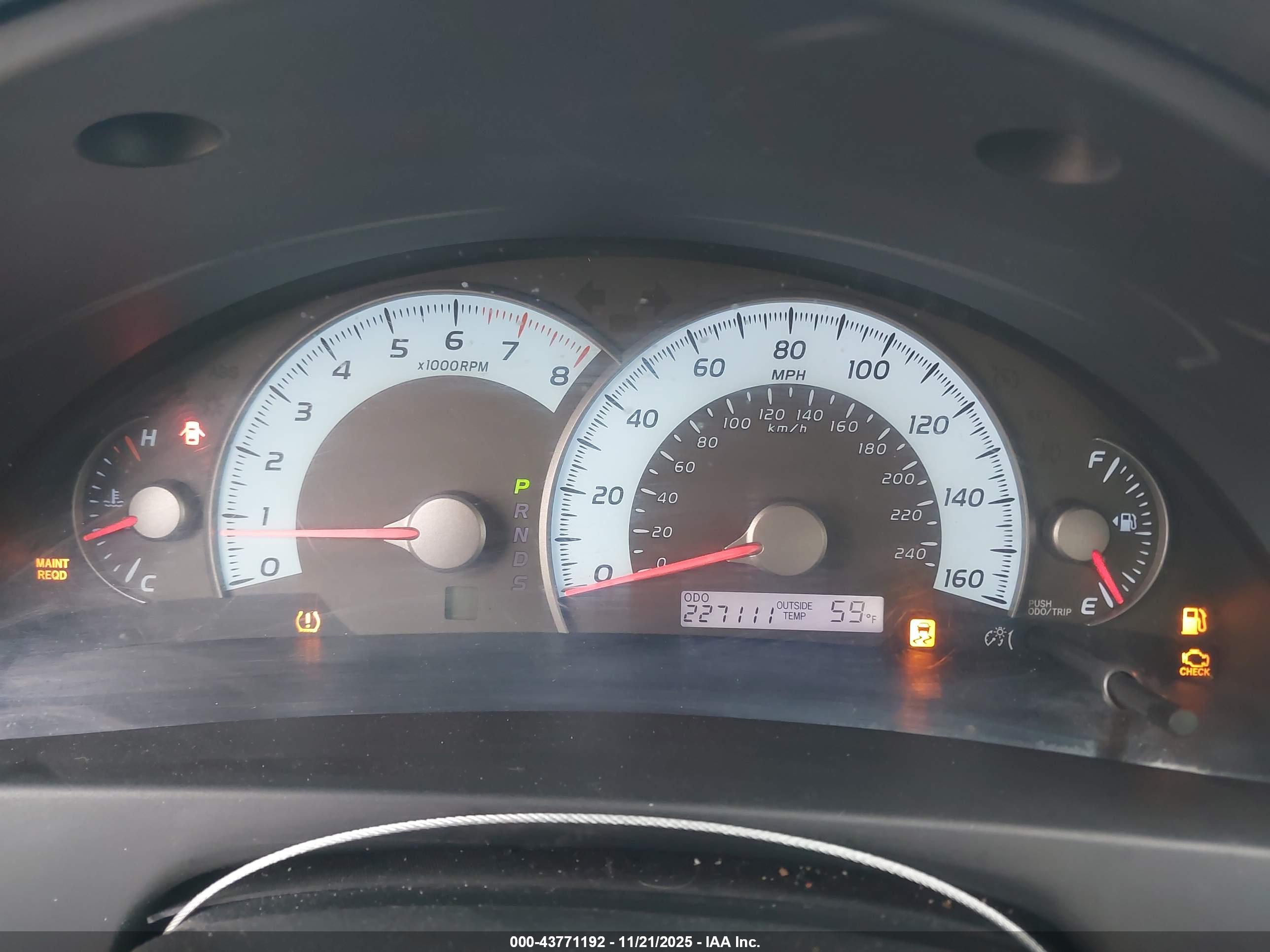 TOYOTA CAMRY image 7