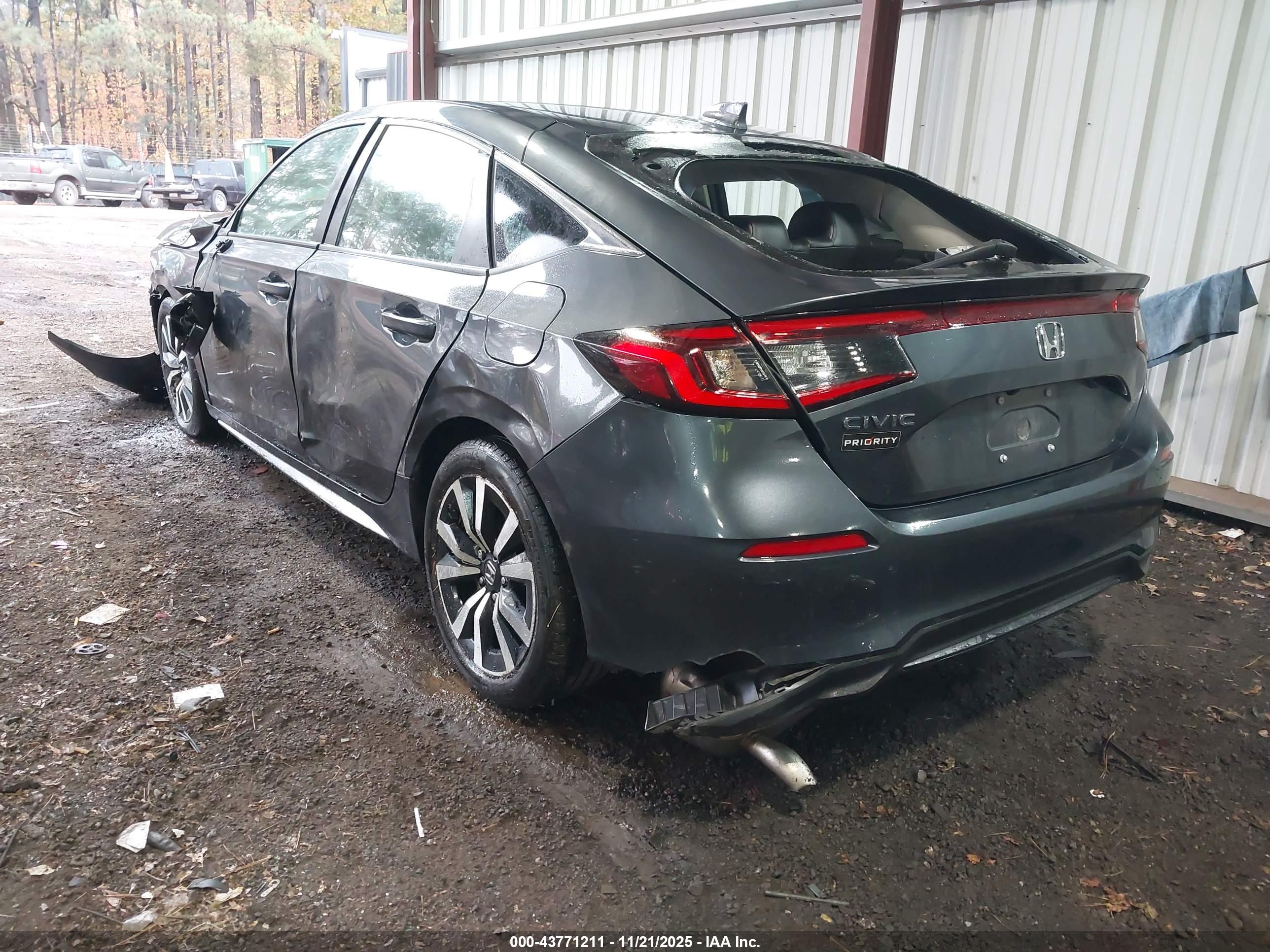 HONDA CIVIC image 3