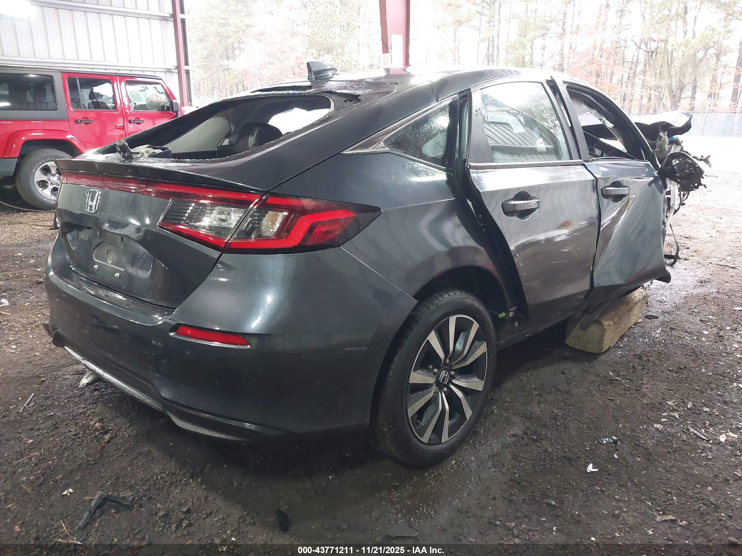HONDA CIVIC image 4