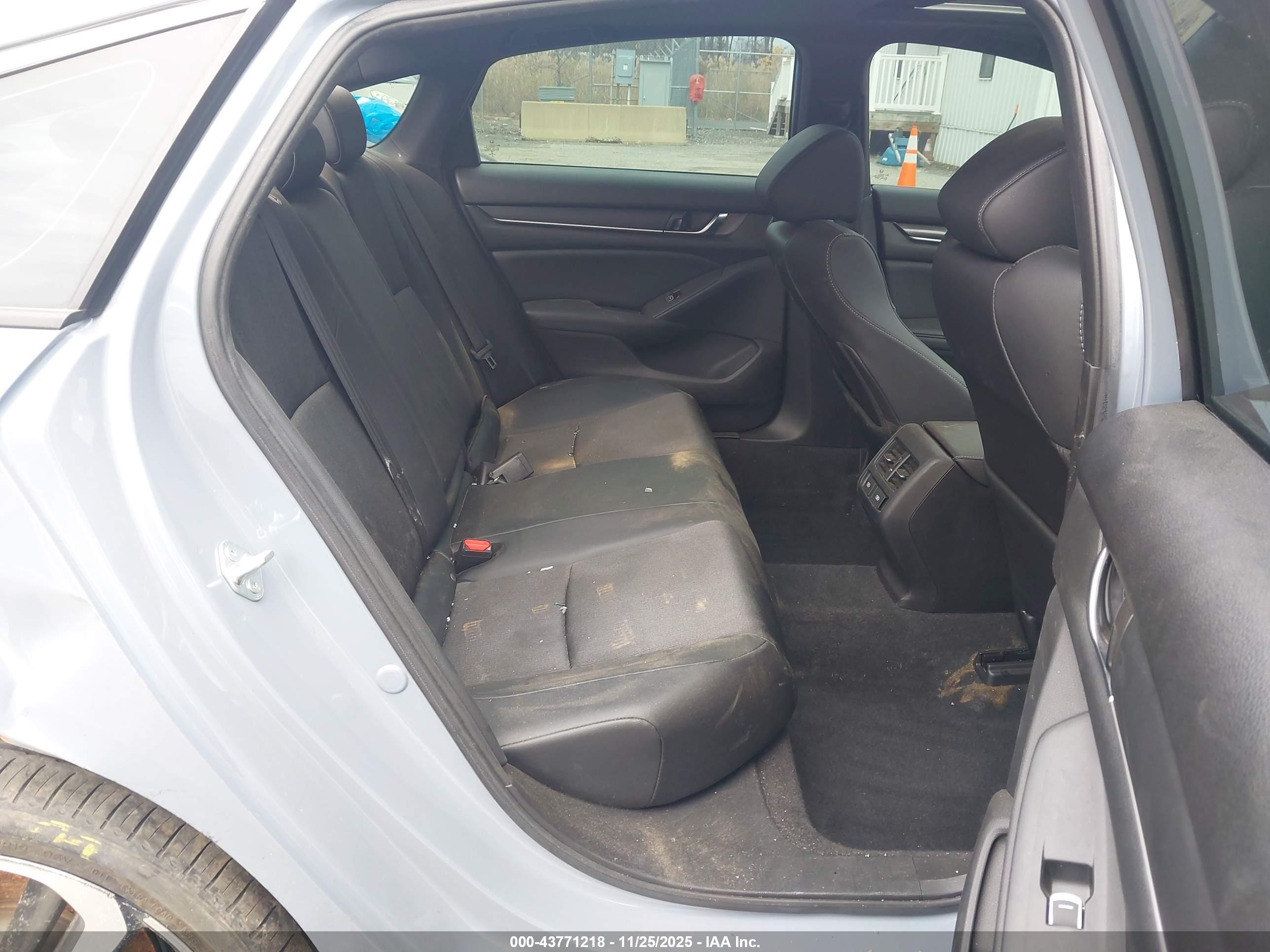 HONDA ACCORD image 8