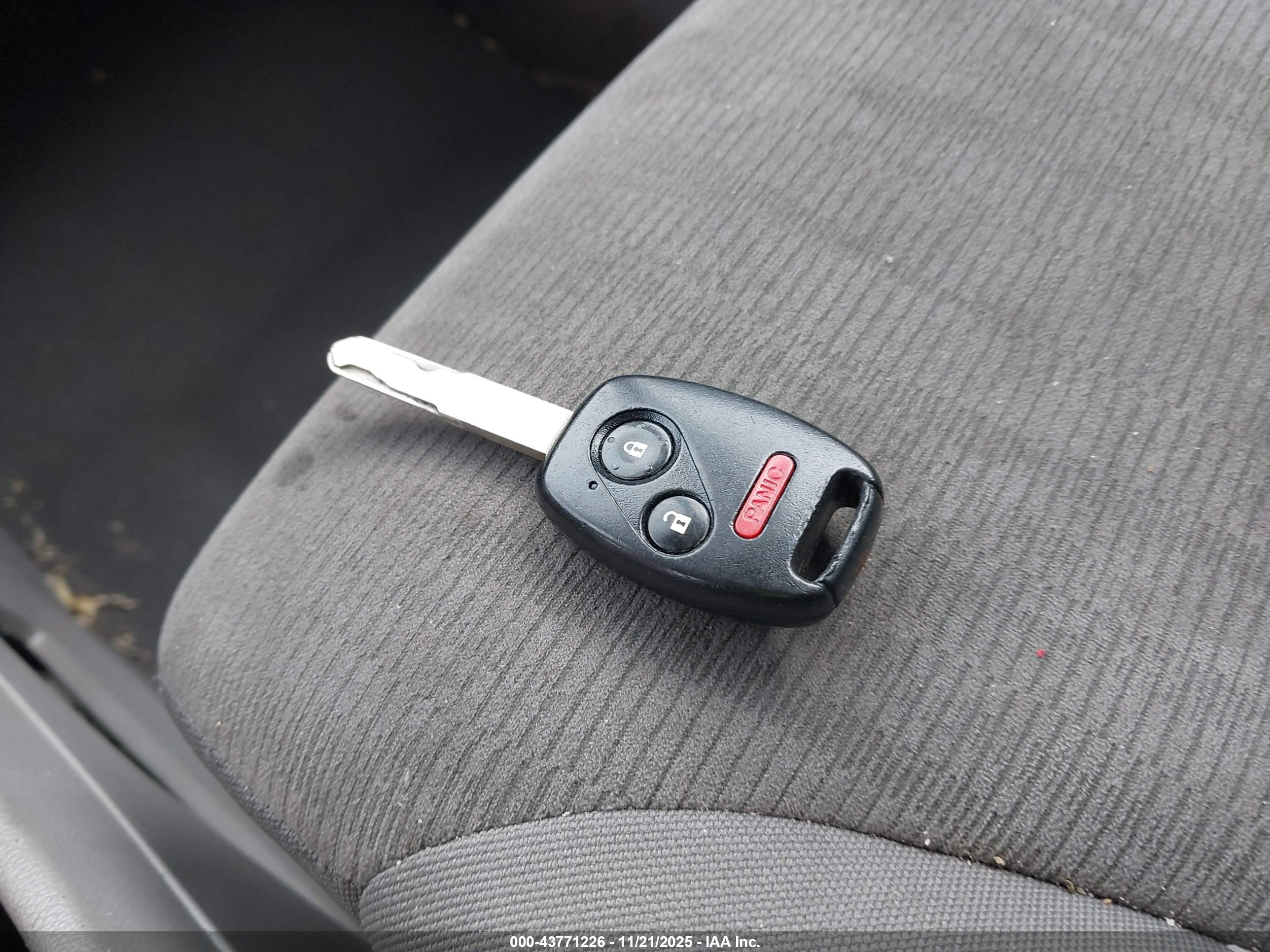 HONDA CR-V image 11