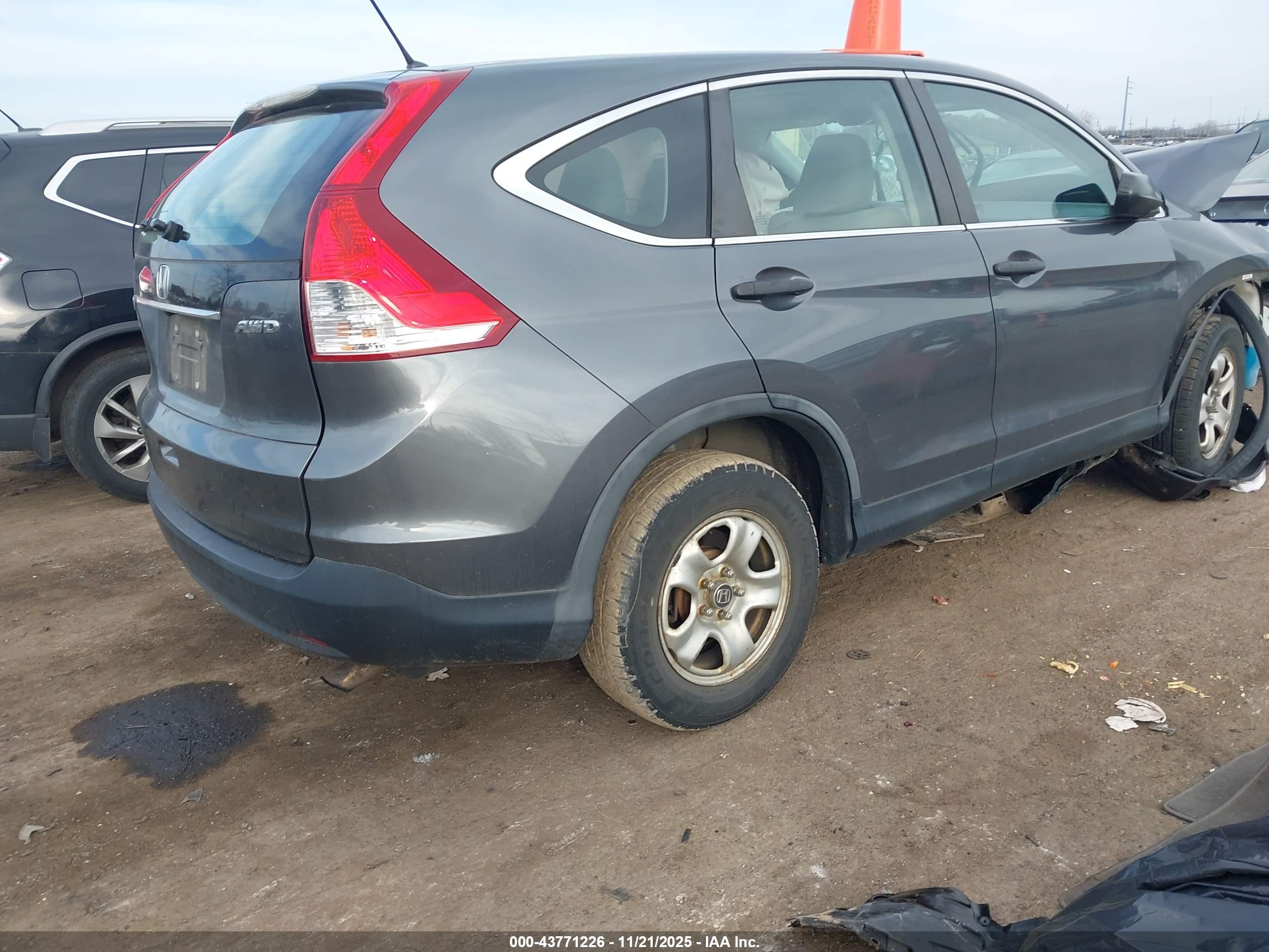 HONDA CR-V image 4