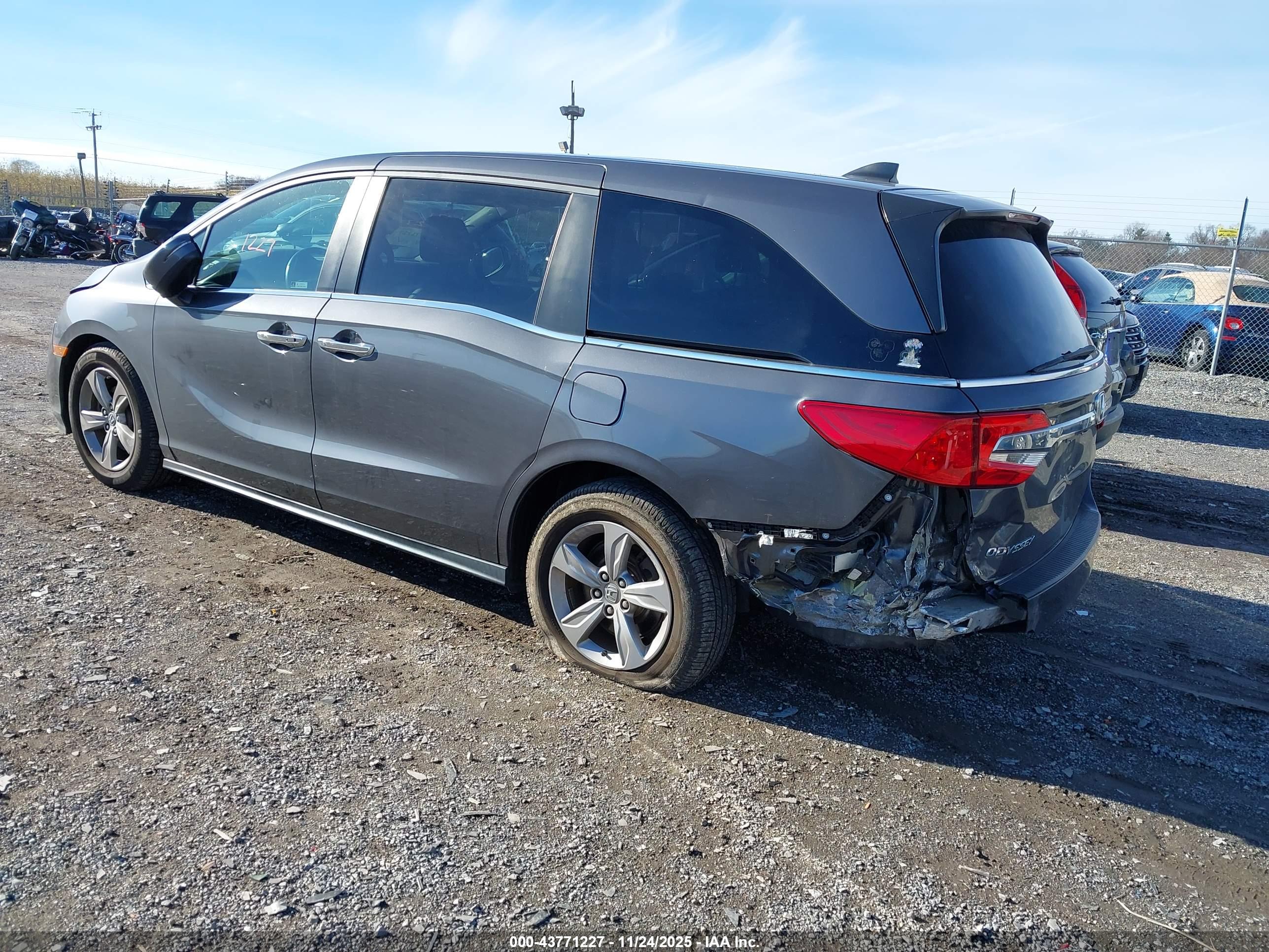 HONDA ODYSSEY image 3