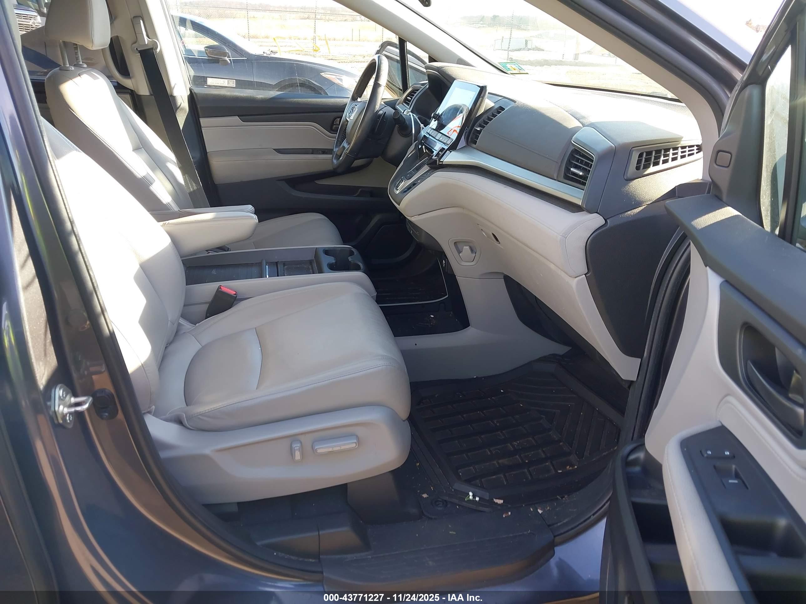HONDA ODYSSEY image 5