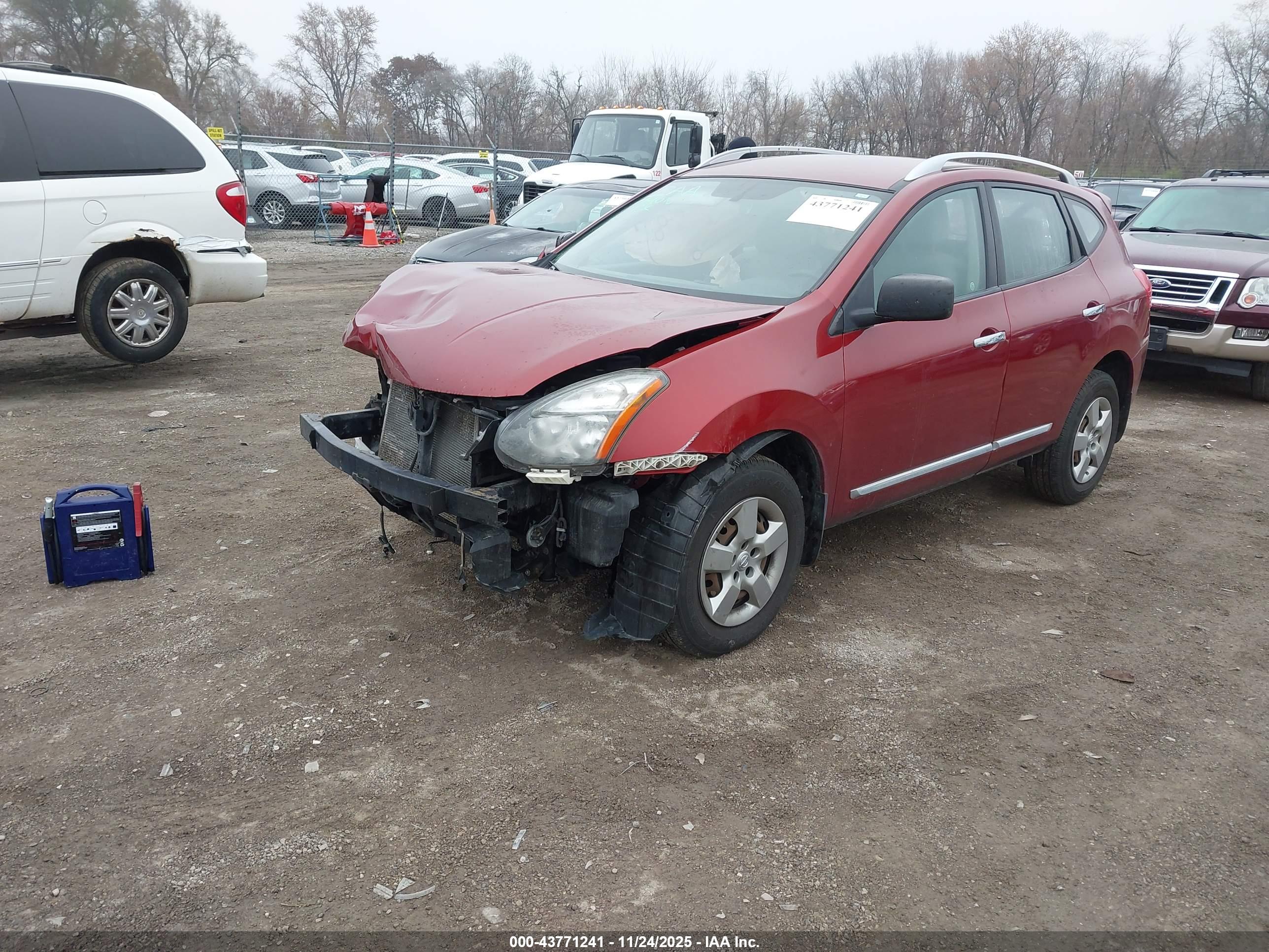 NISSAN ROGUE image 2