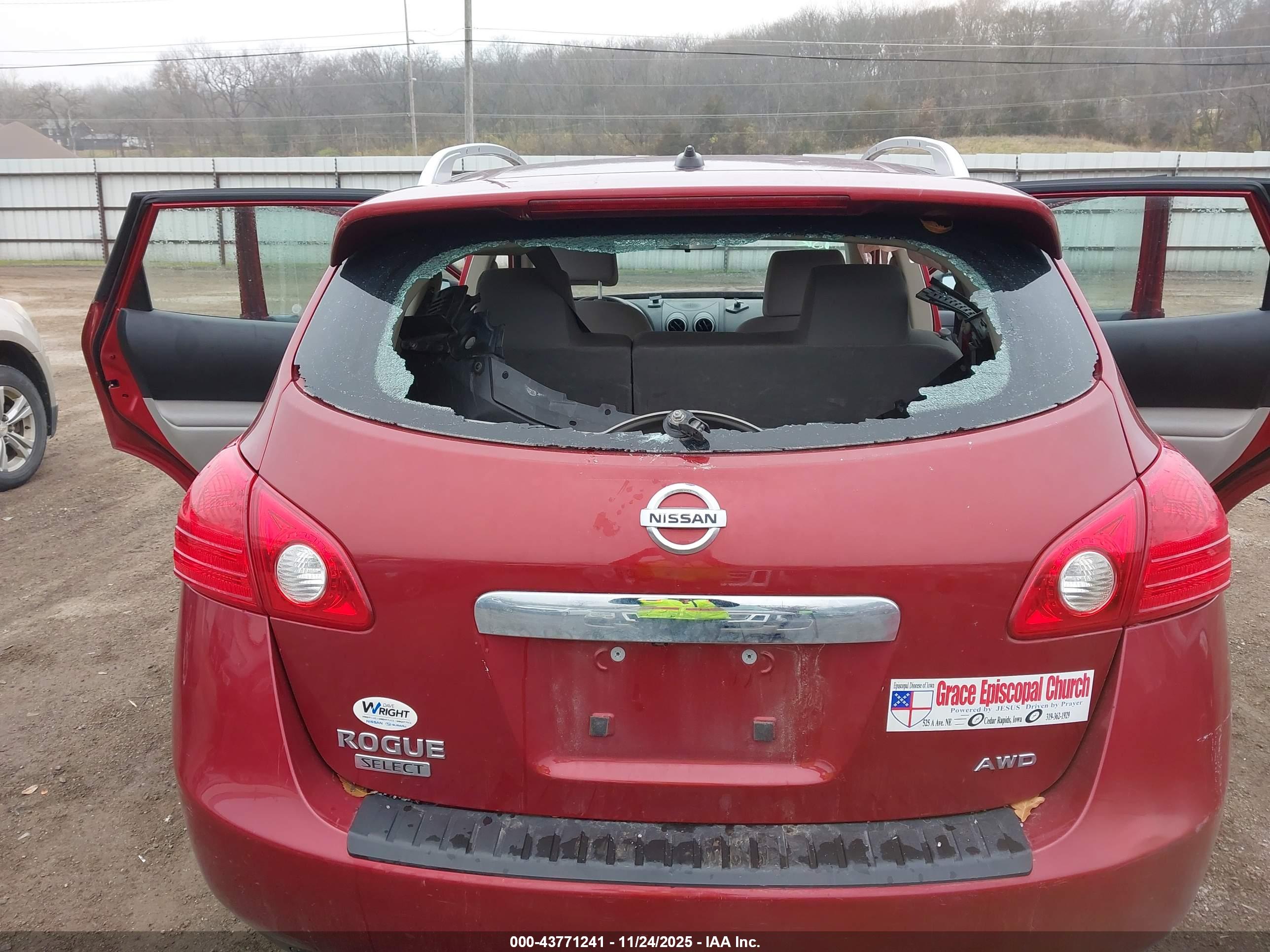 NISSAN ROGUE image 6
