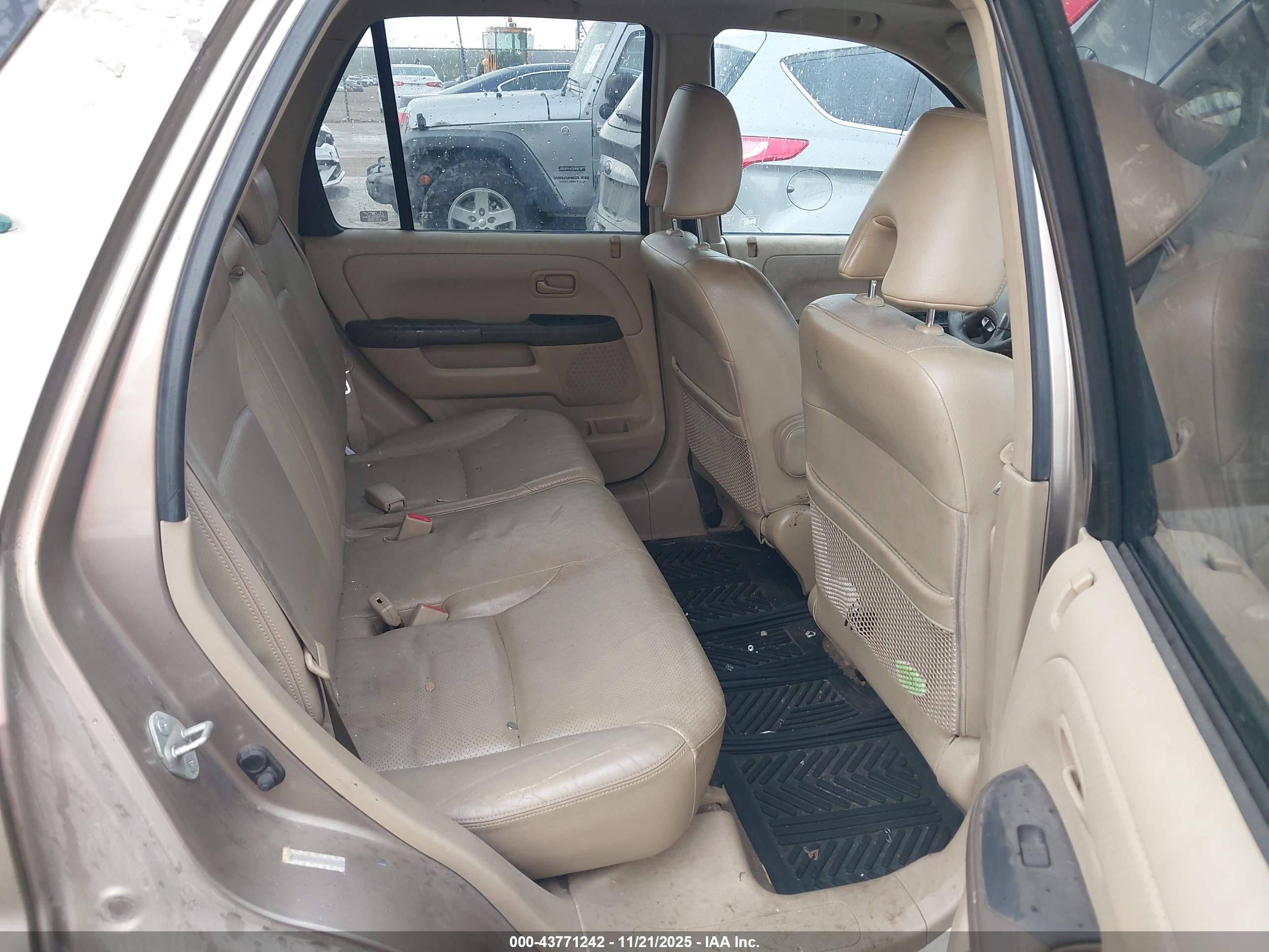 HONDA CR-V image 8