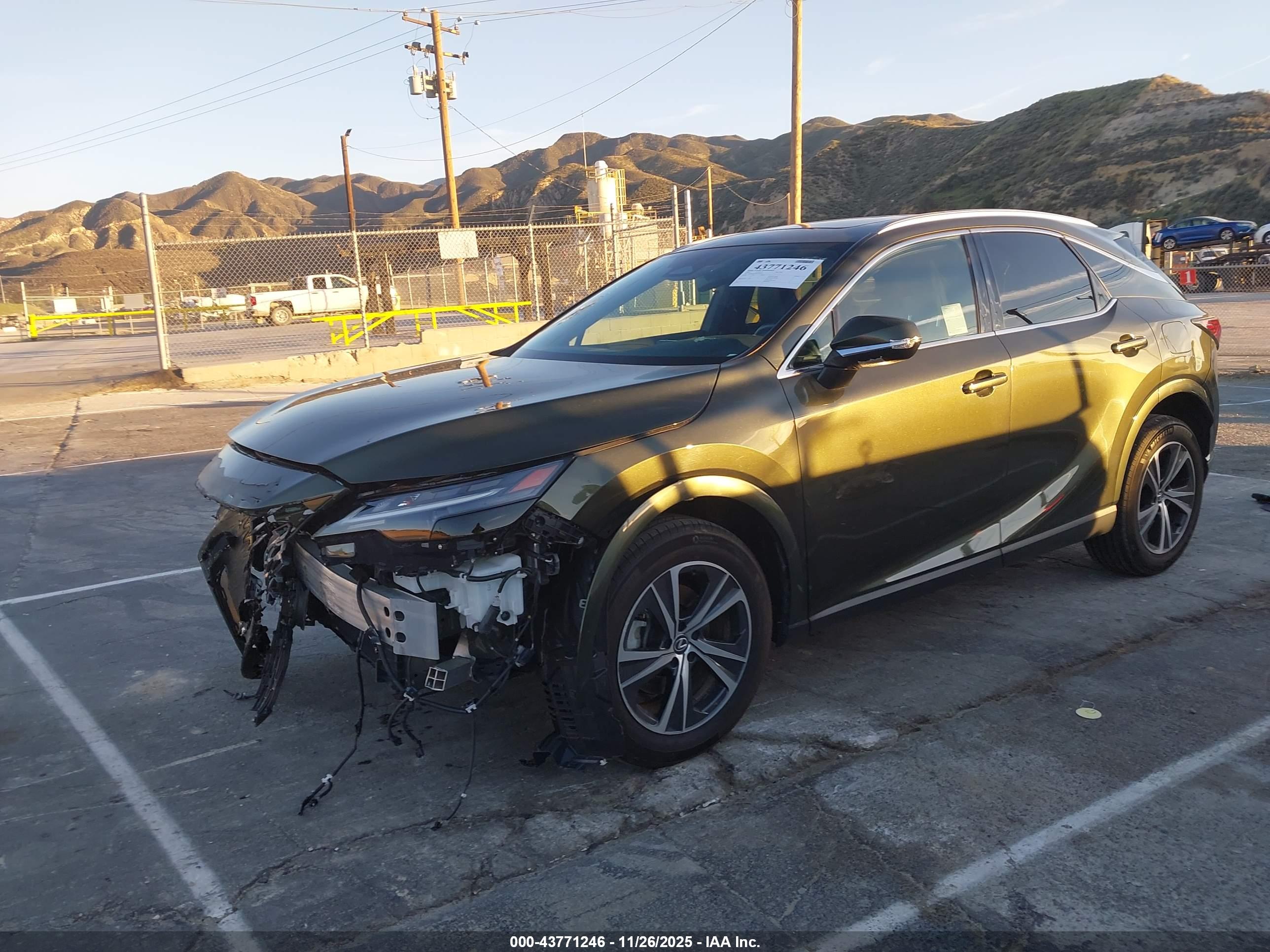 LEXUS RX image 2