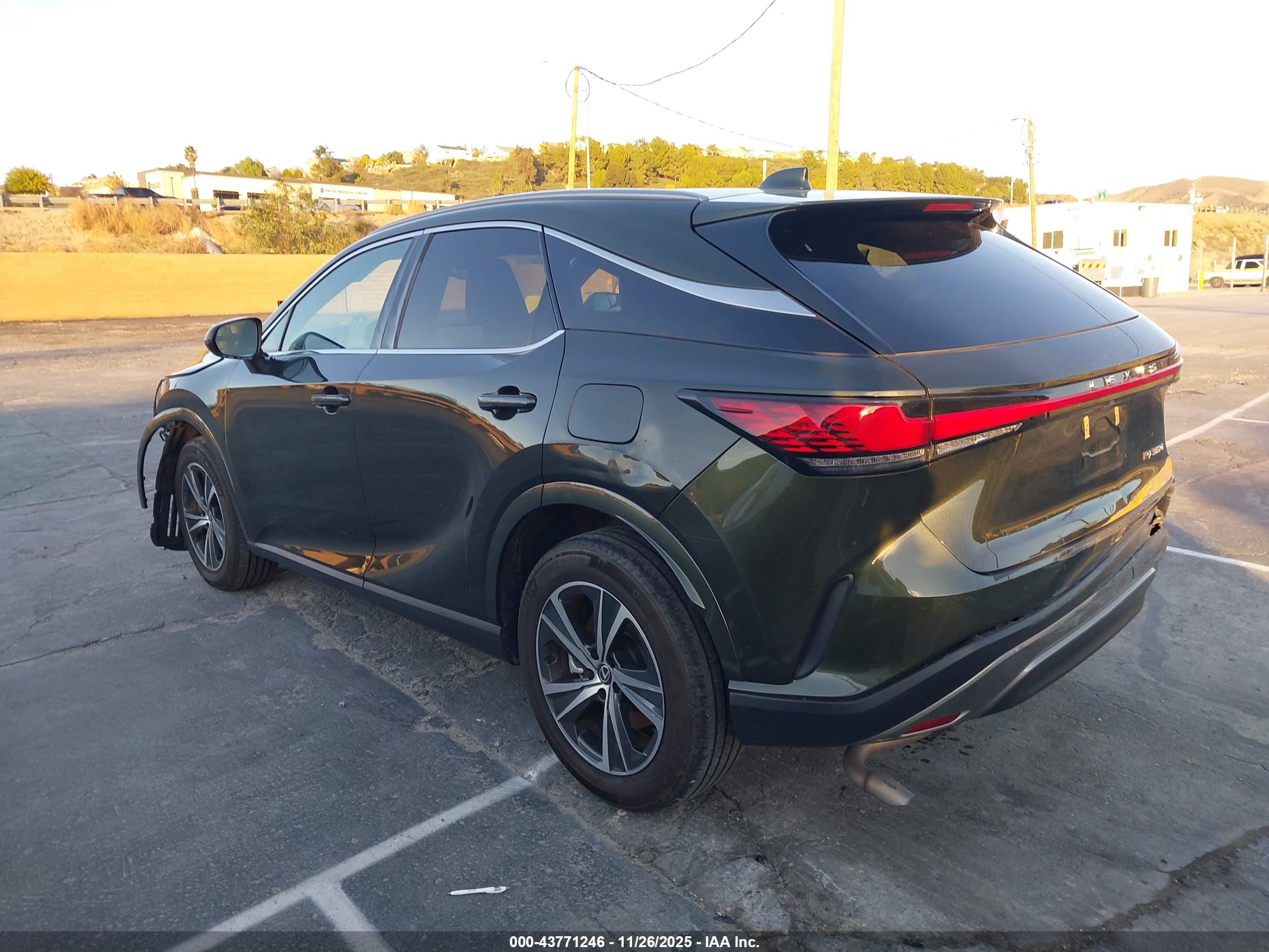 LEXUS RX image 3