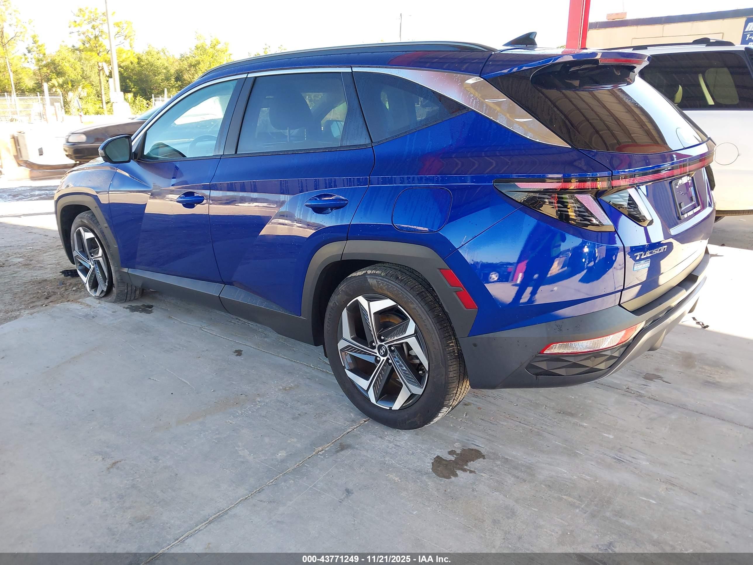 HYUNDAI TUCSON image 3