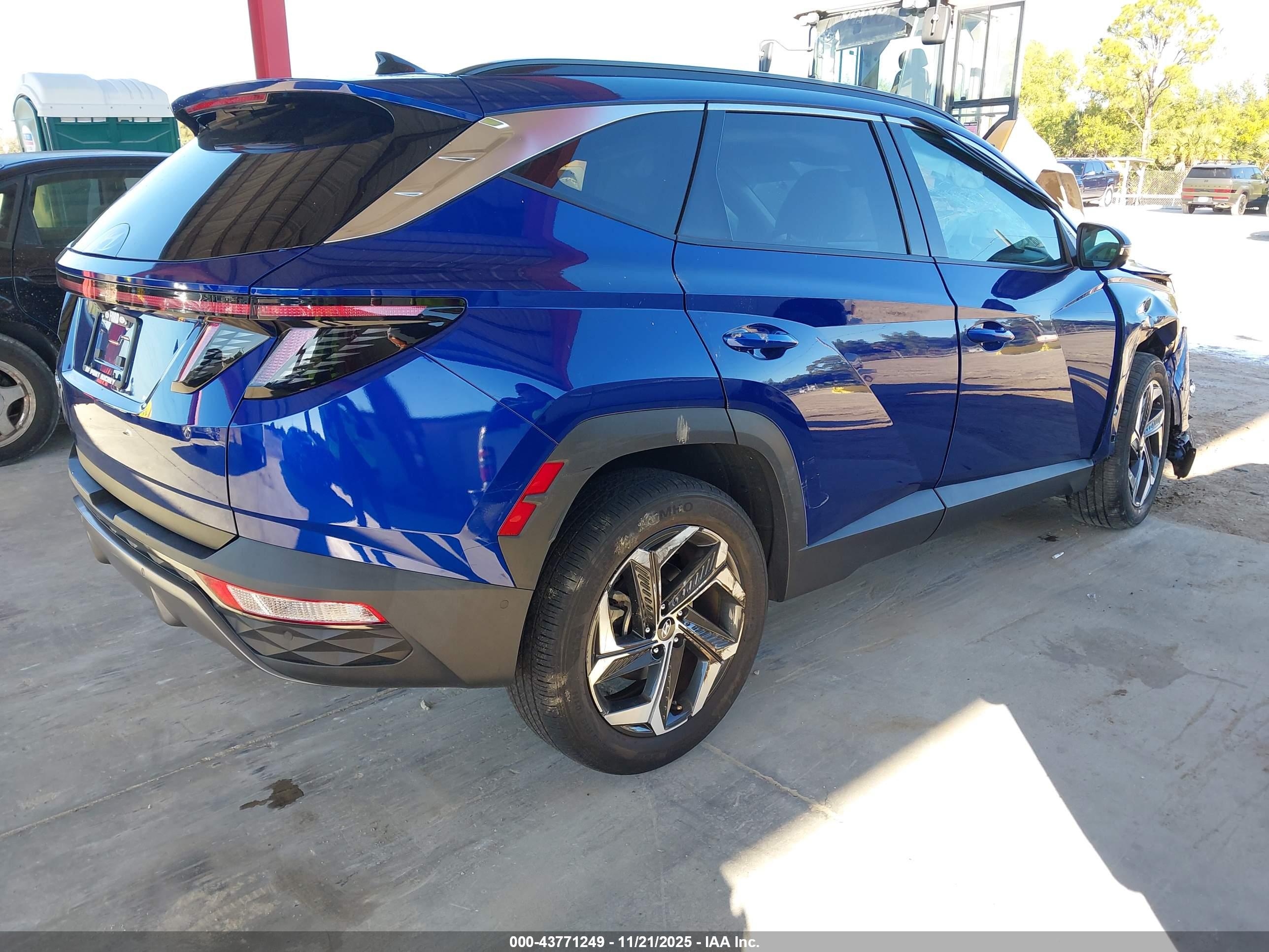HYUNDAI TUCSON image 4
