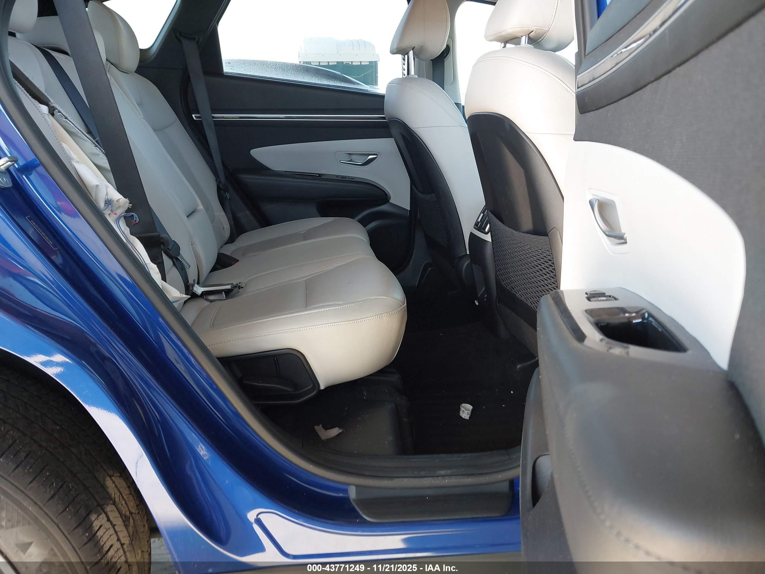 HYUNDAI TUCSON image 8