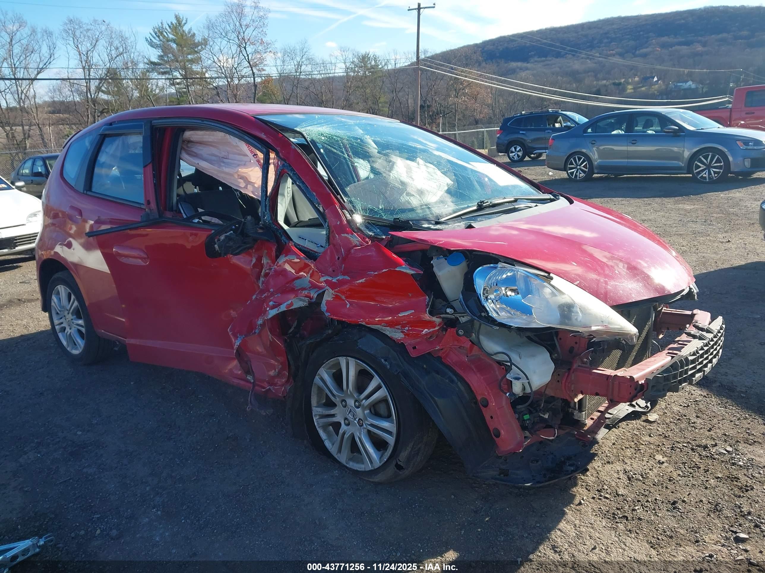 HONDA FIT image 6