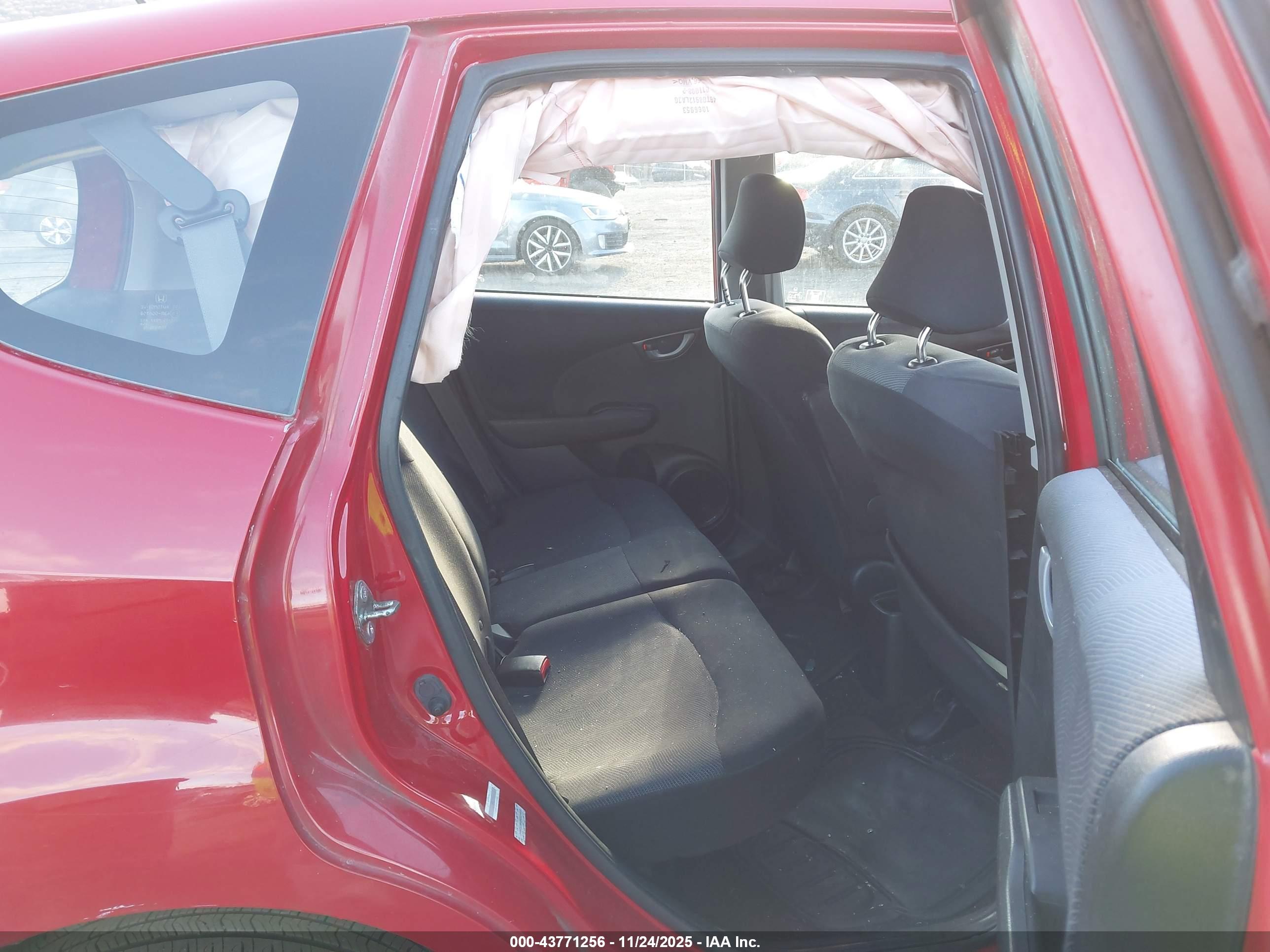 HONDA FIT image 8