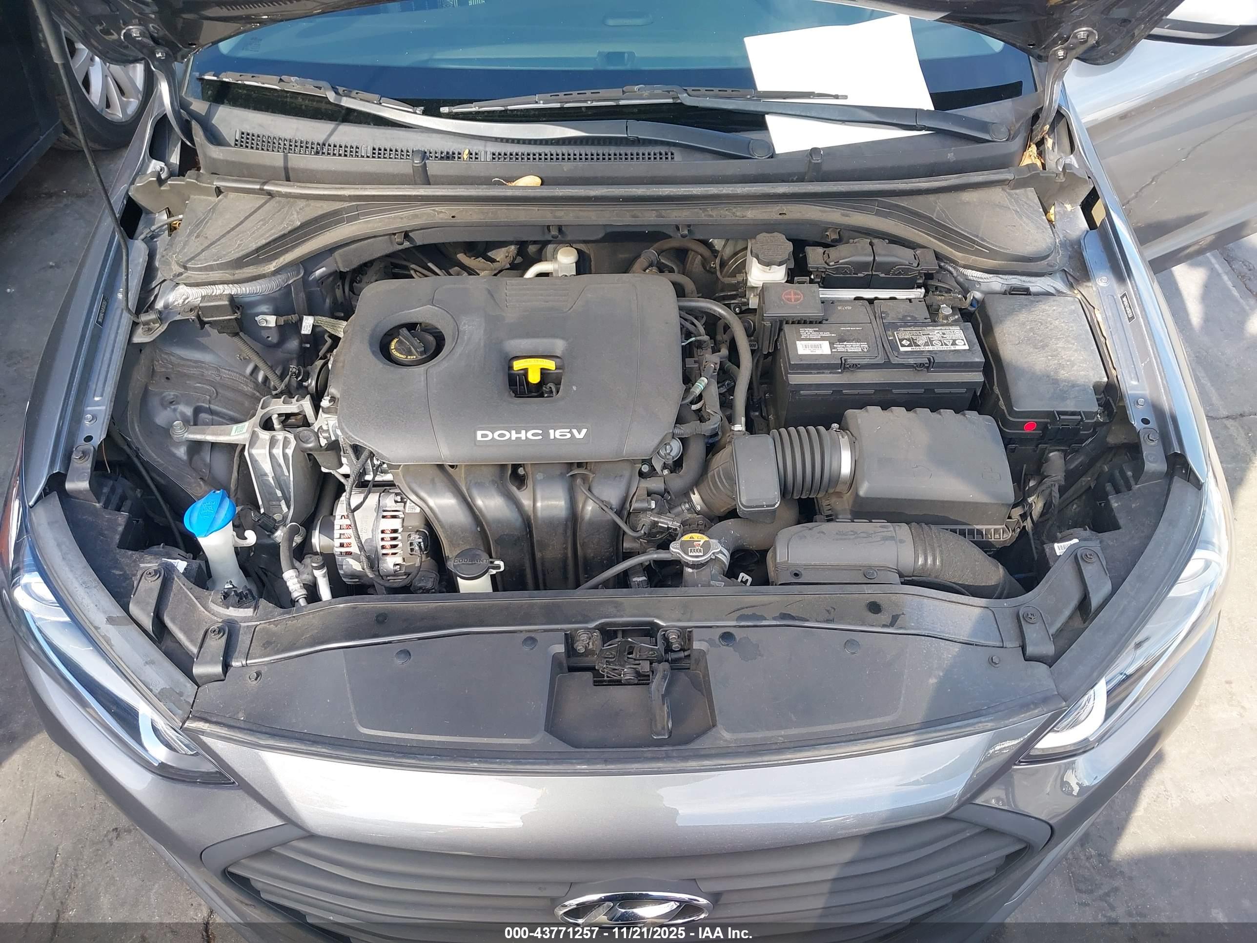 HYUNDAI ELANTRA image 10