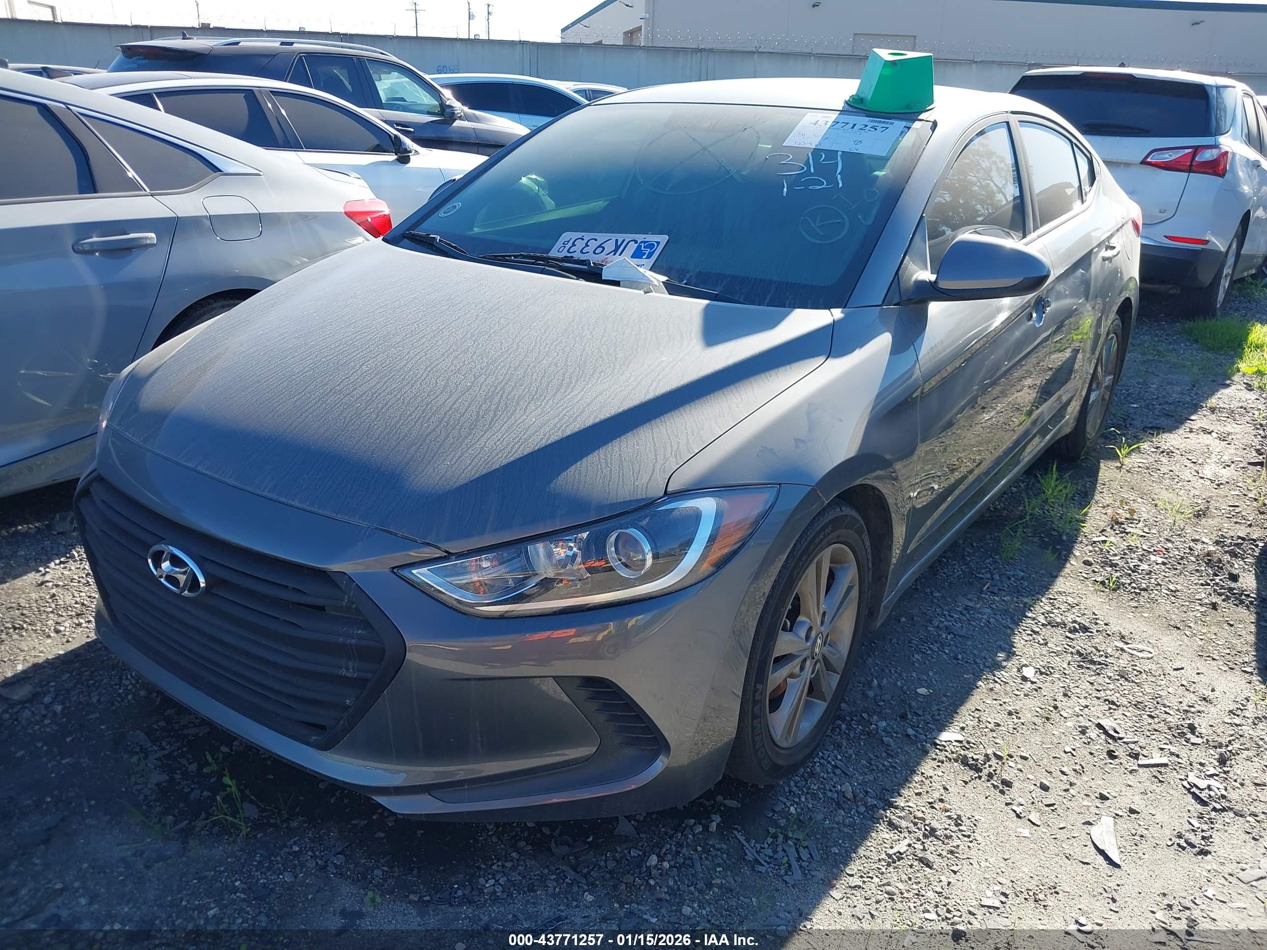 HYUNDAI ELANTRA image 2