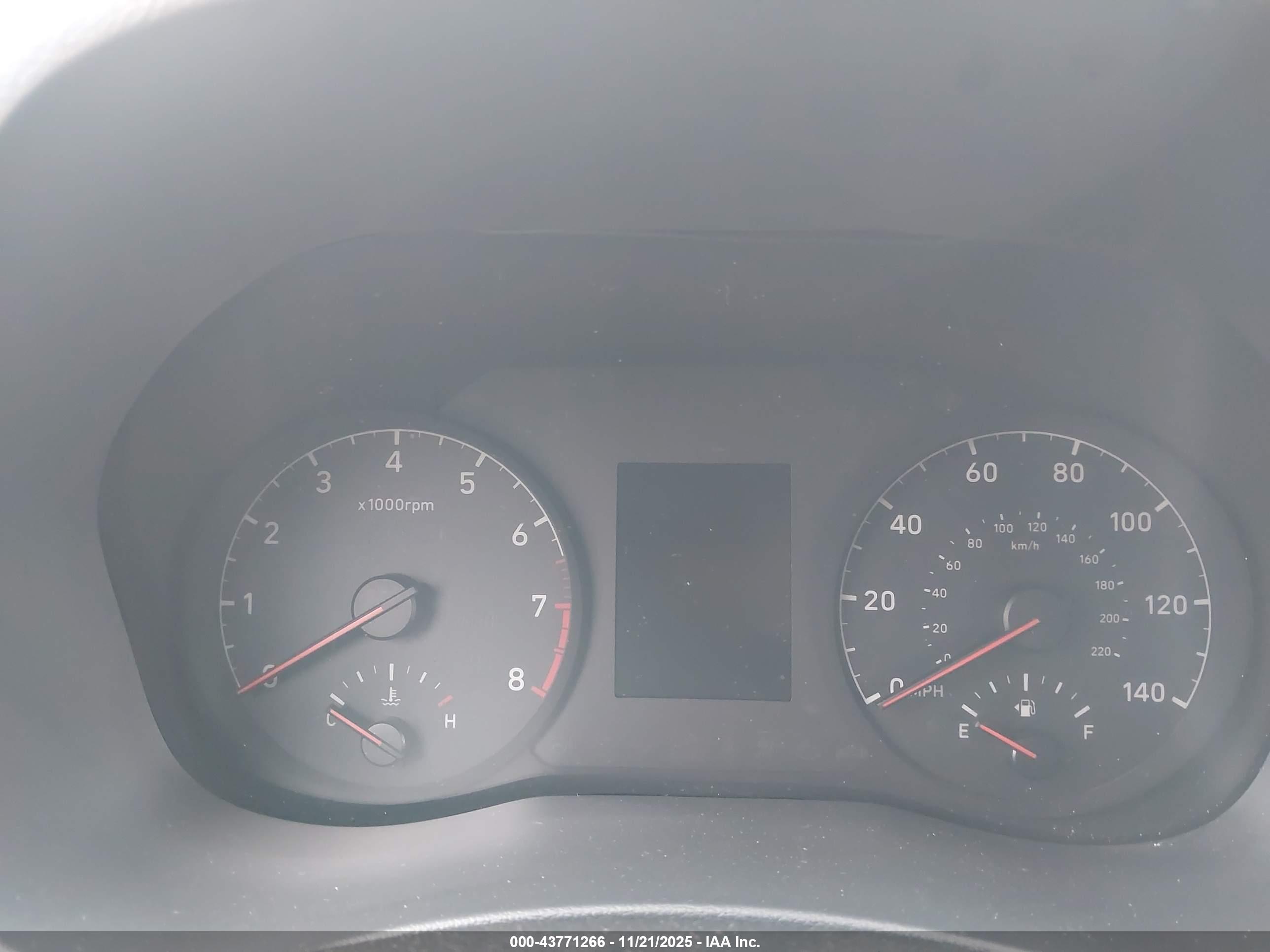 HYUNDAI ACCENT image 7