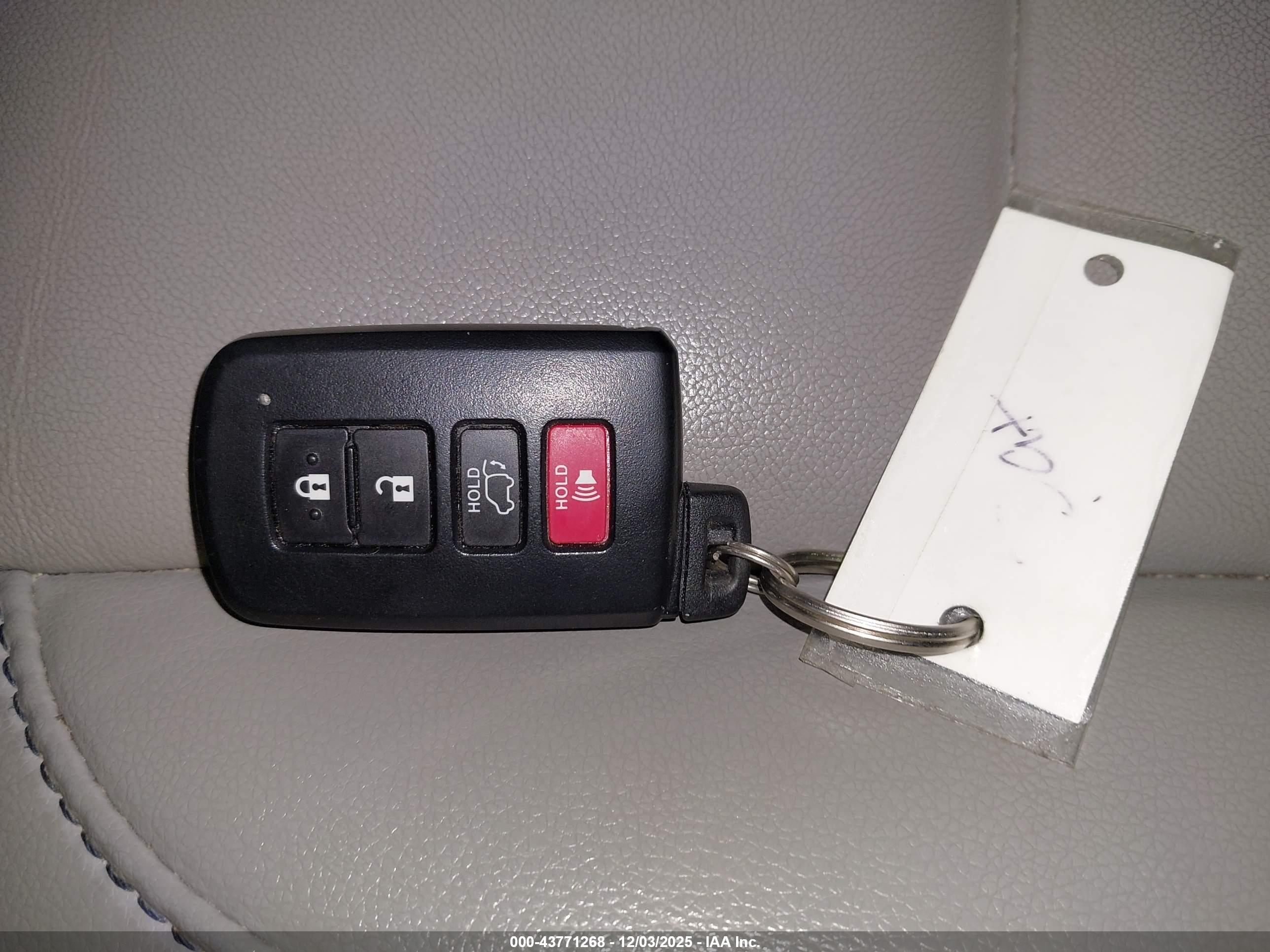 TOYOTA HIGHLANDER image 11