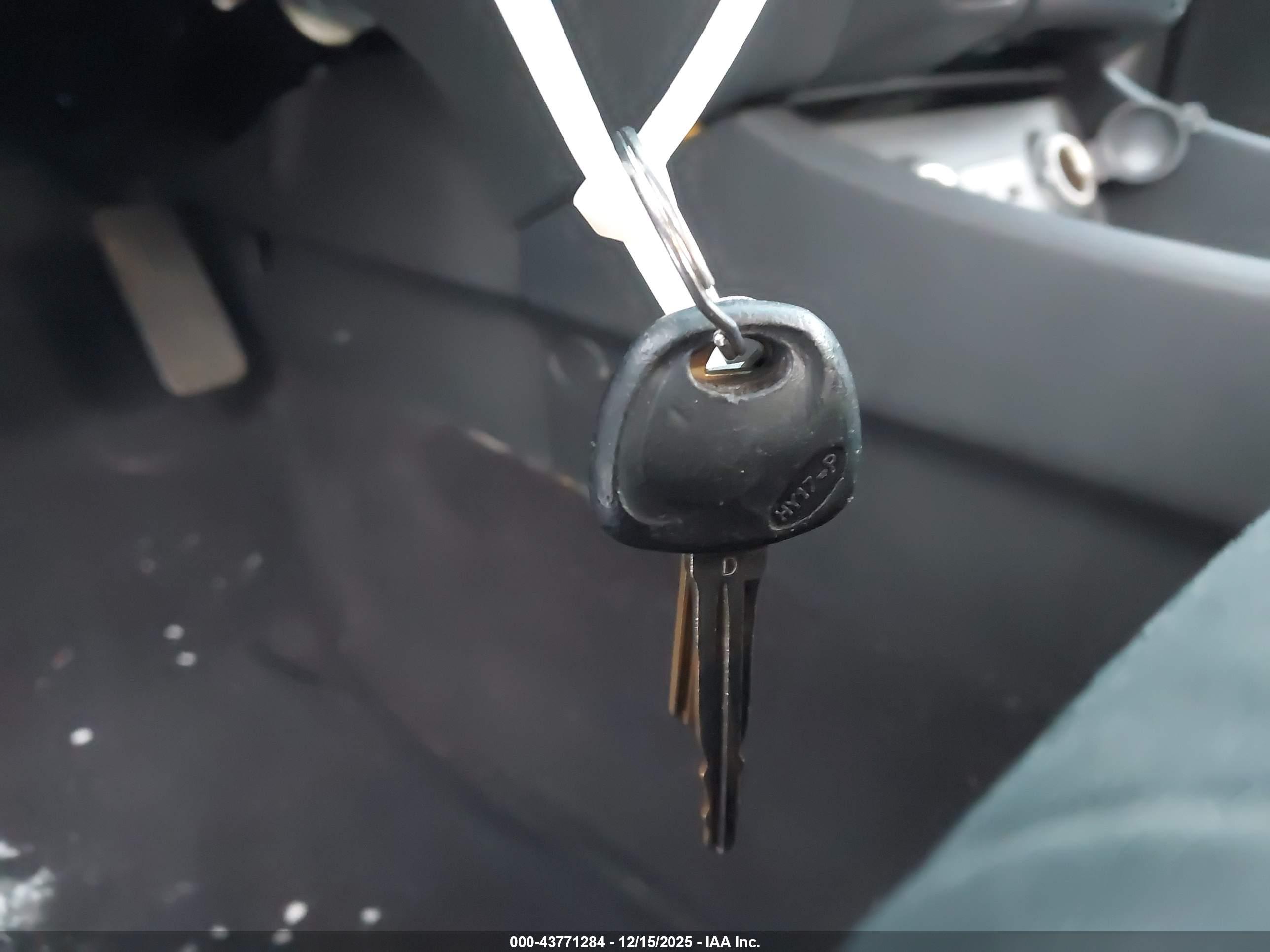 HYUNDAI ELANTRA image 11