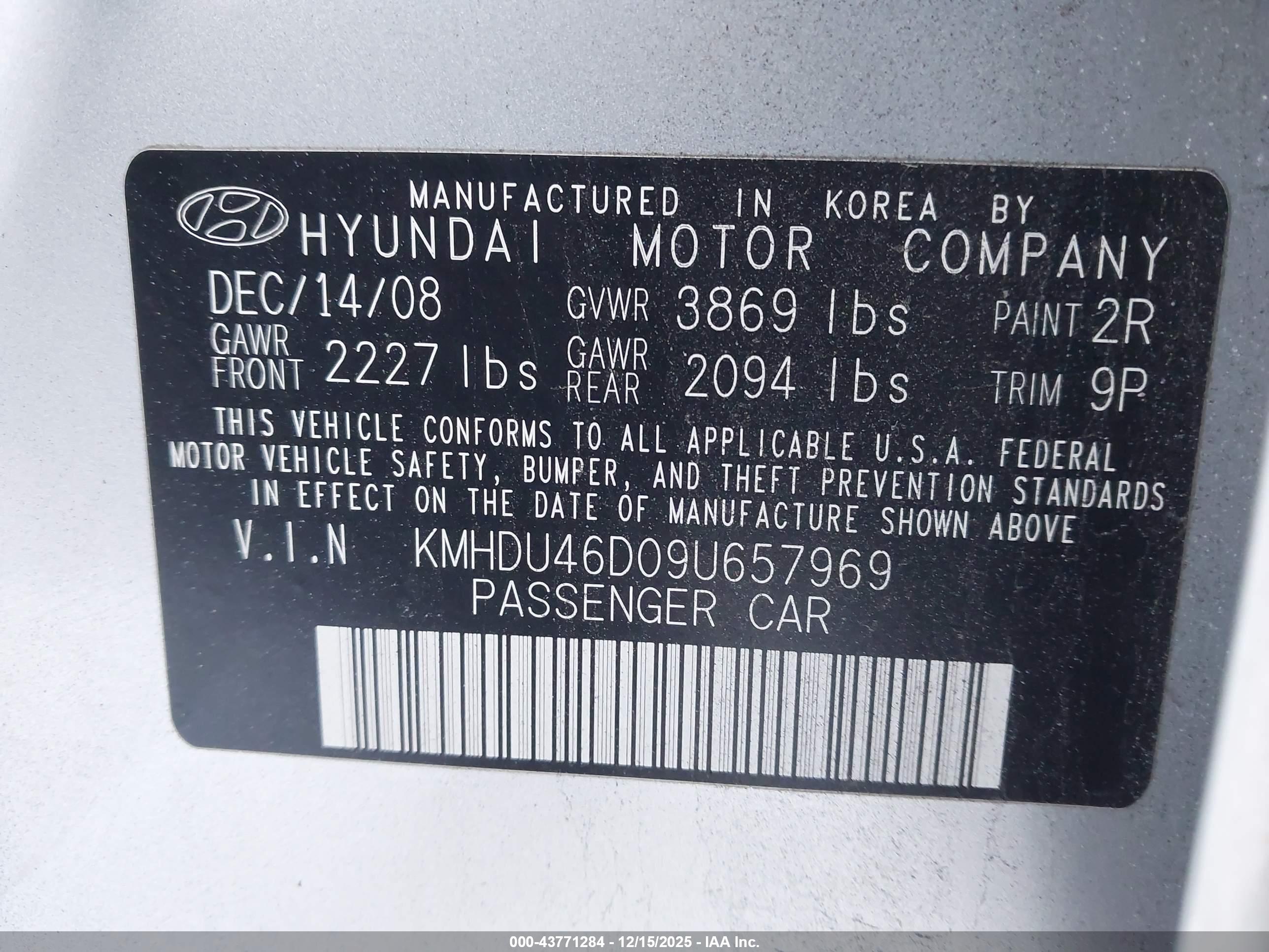 HYUNDAI ELANTRA image 9