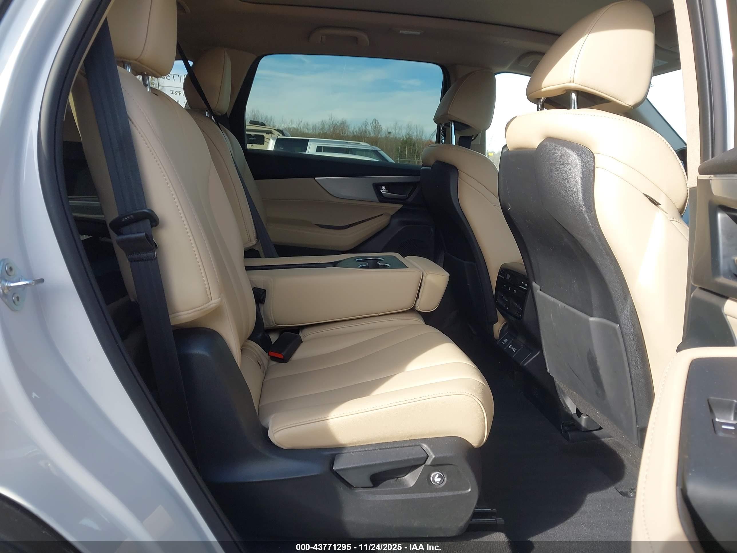 ACURA MDX image 8