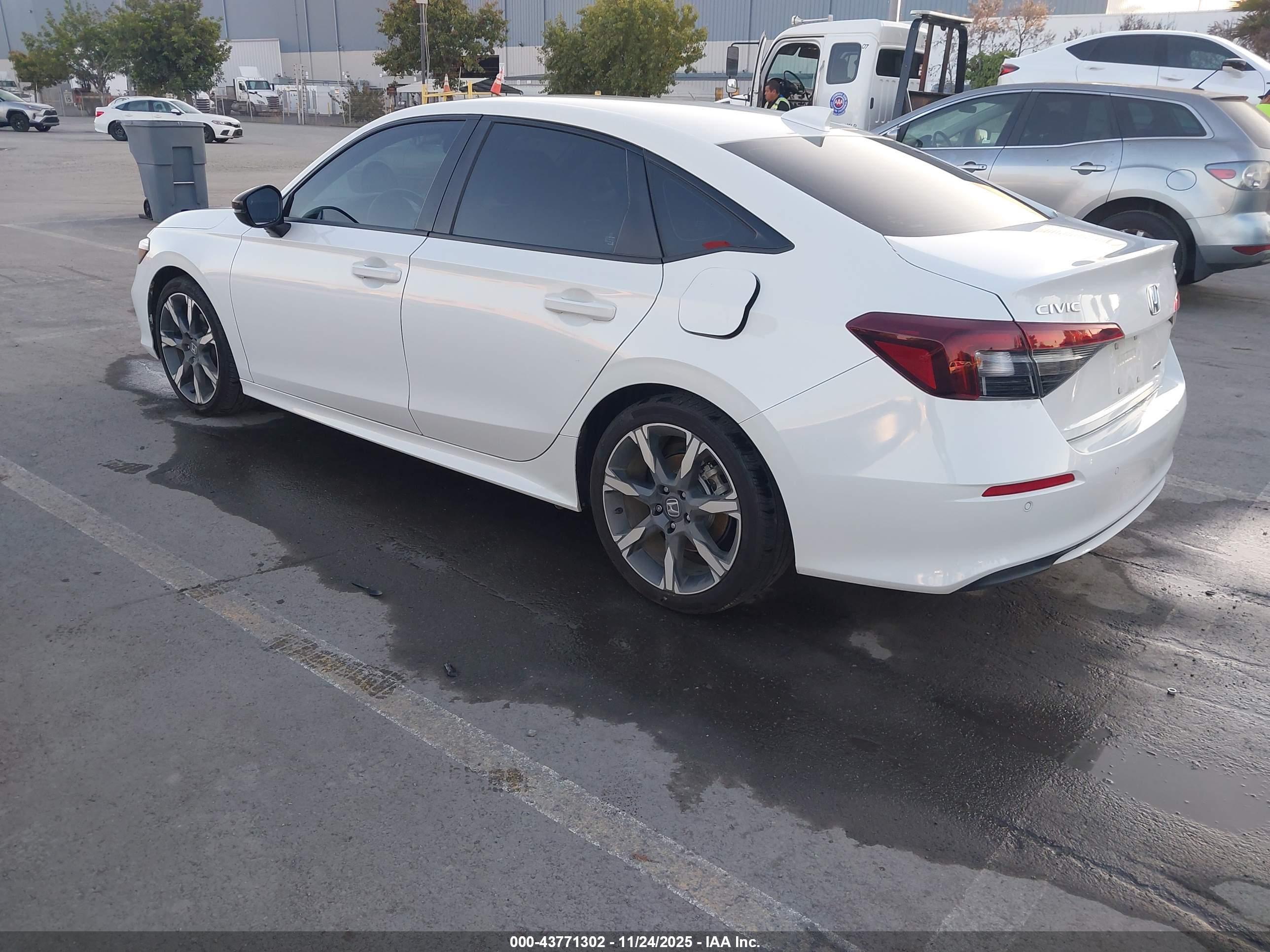 HONDA CIVIC image 3