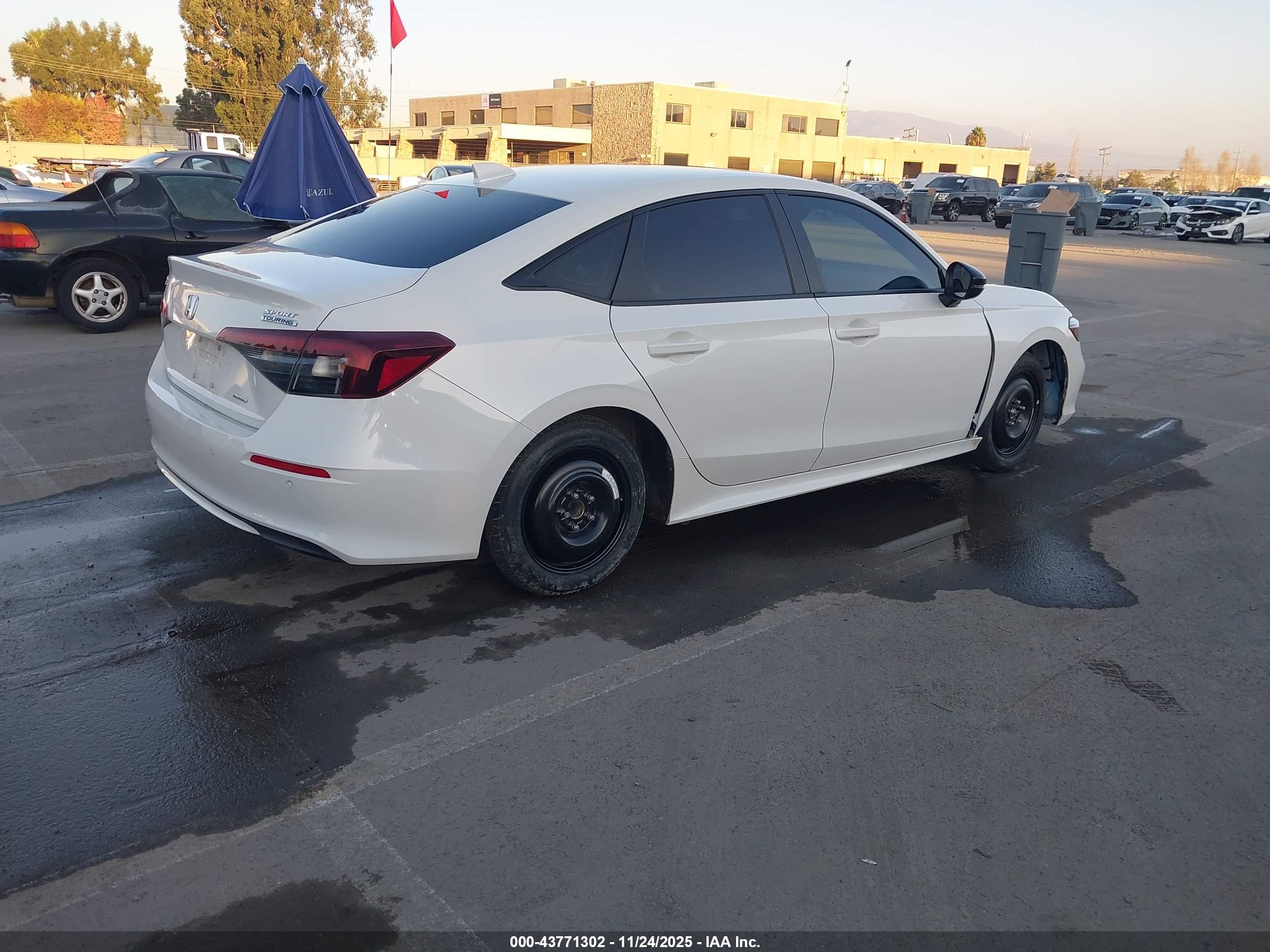 HONDA CIVIC image 4