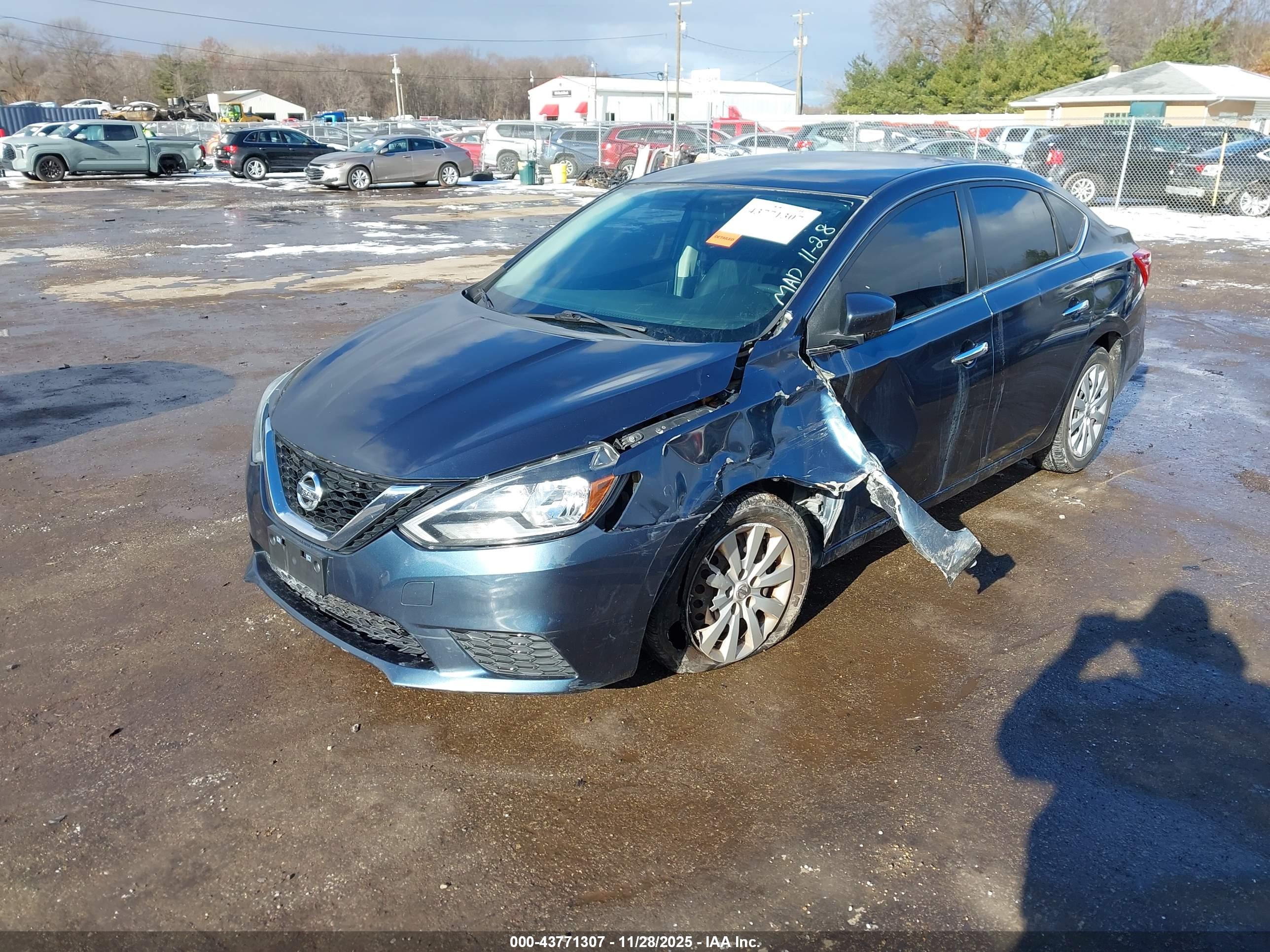 NISSAN SENTRA image 2